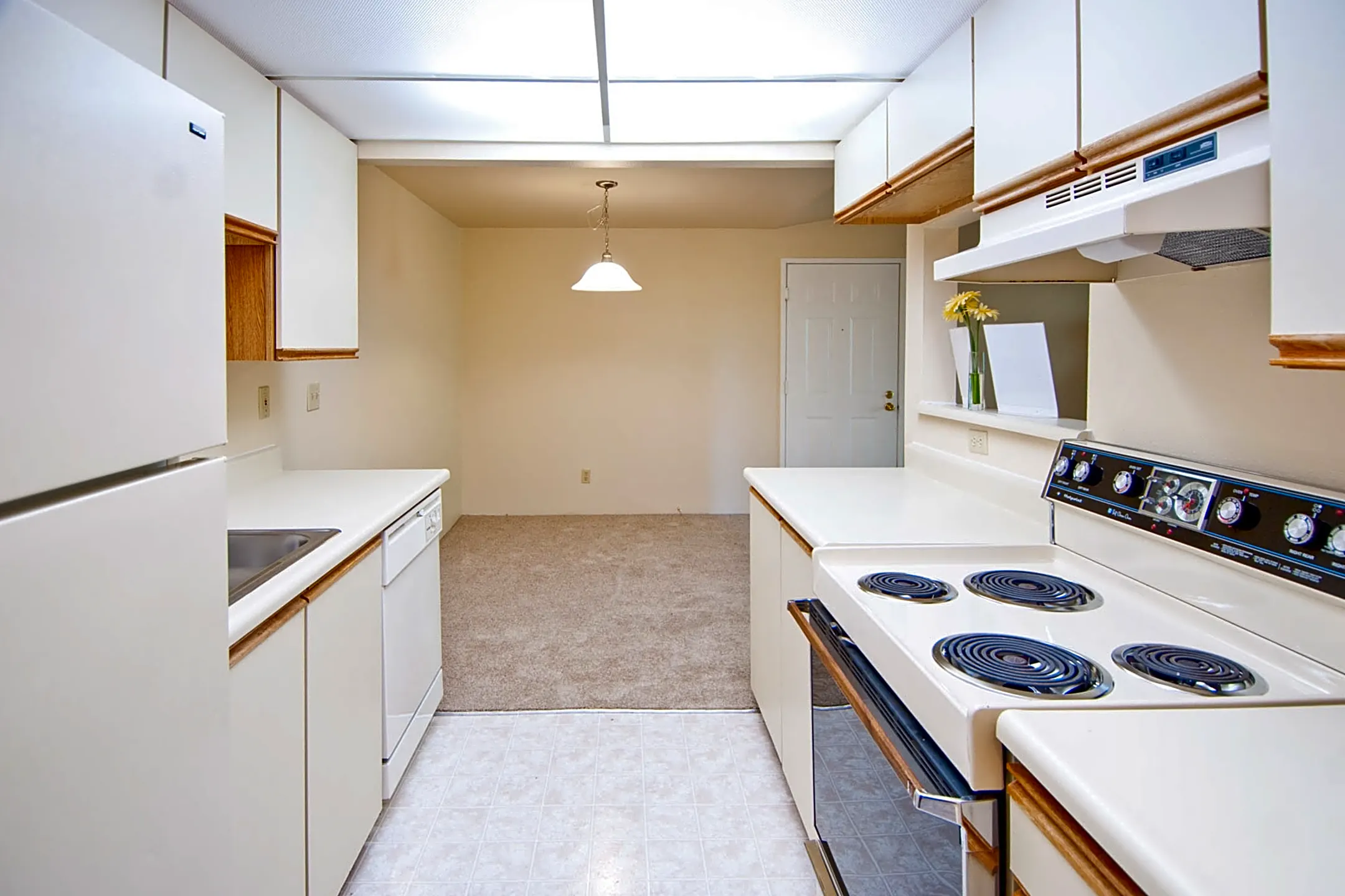 Ballinger Commons Shoreline, WA 98133