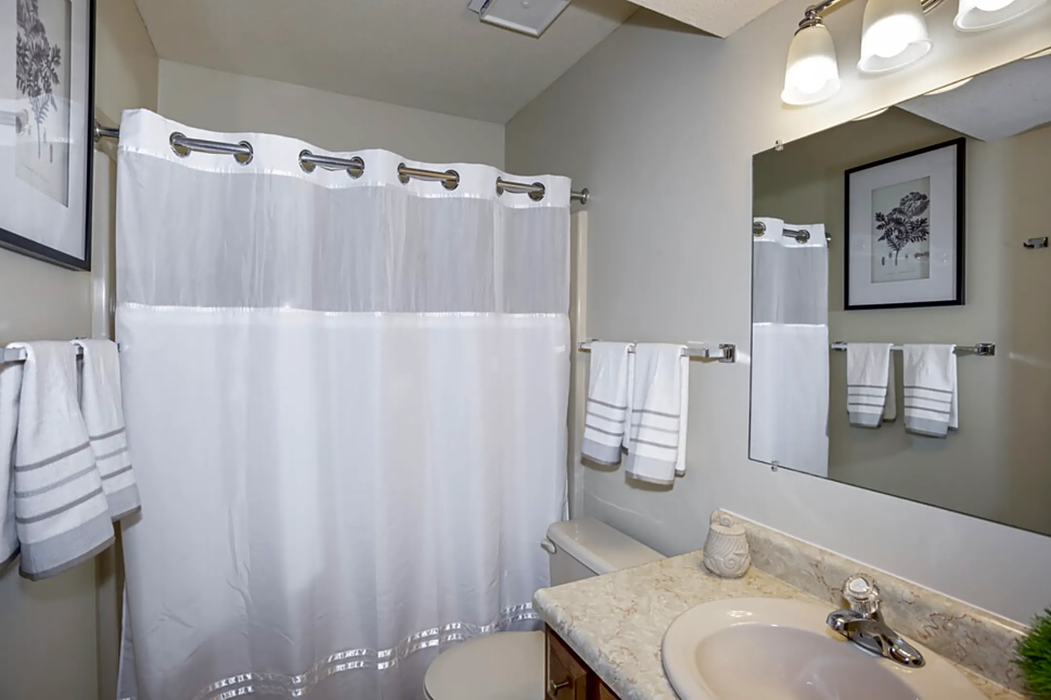 Broadway Village Apartments 36 Broadway Village Dr Columbia, MO