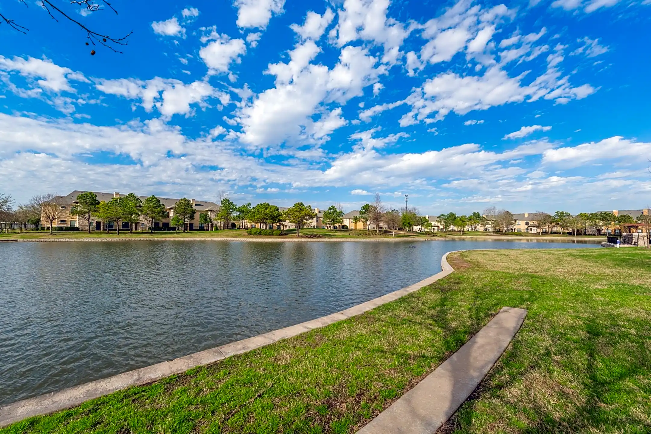 Cortland Lakemont 7115 S Mason Rd Richmond, TX Apartments for Rent