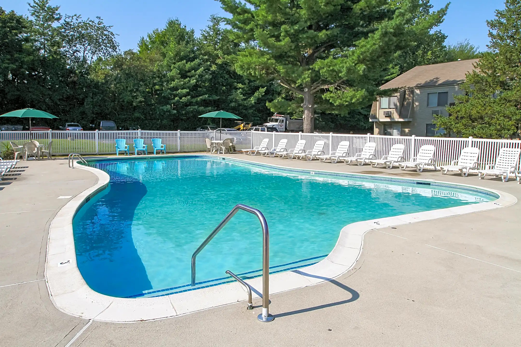 Woodgate Apartments 100 Woodgate Cir Enfield, CT for Rent Rent.