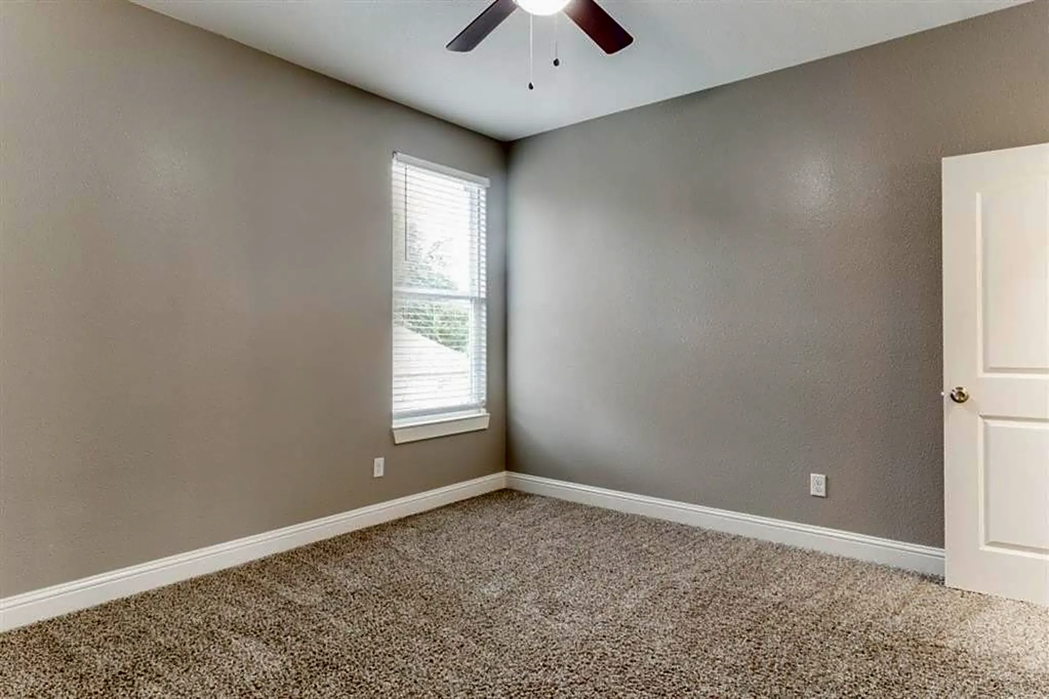 Bedroom - 805 N Nursery Rd - Irving, TX