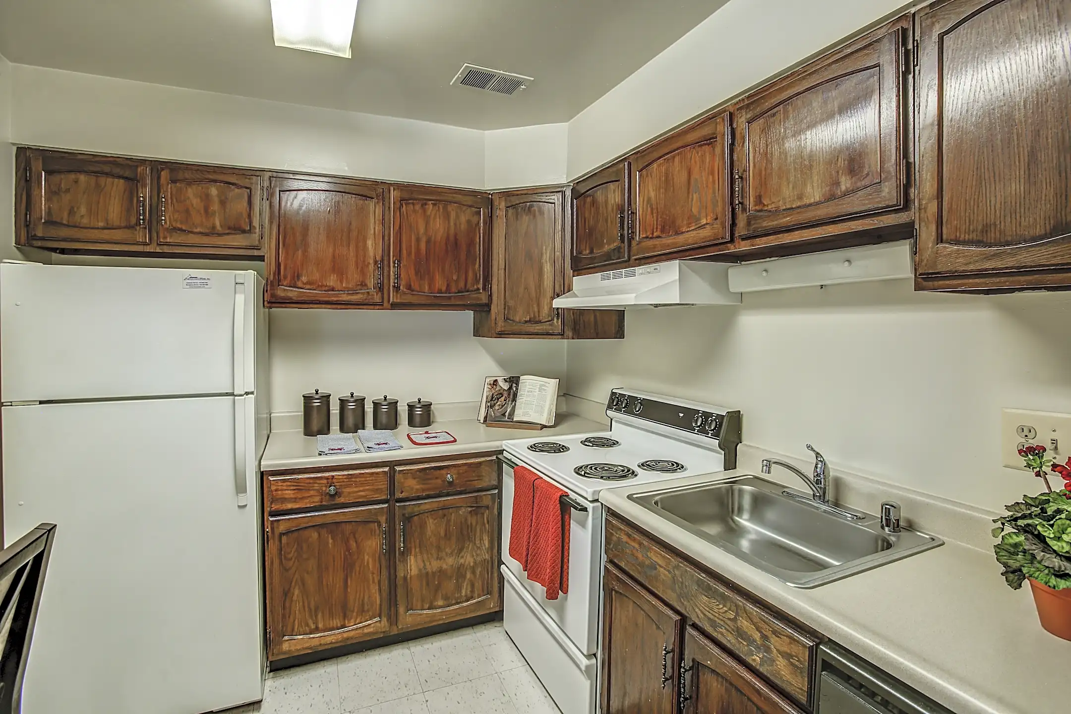 White Oaks 13 Rambling Oaks Way Catonsville, MD Apartments for Rent