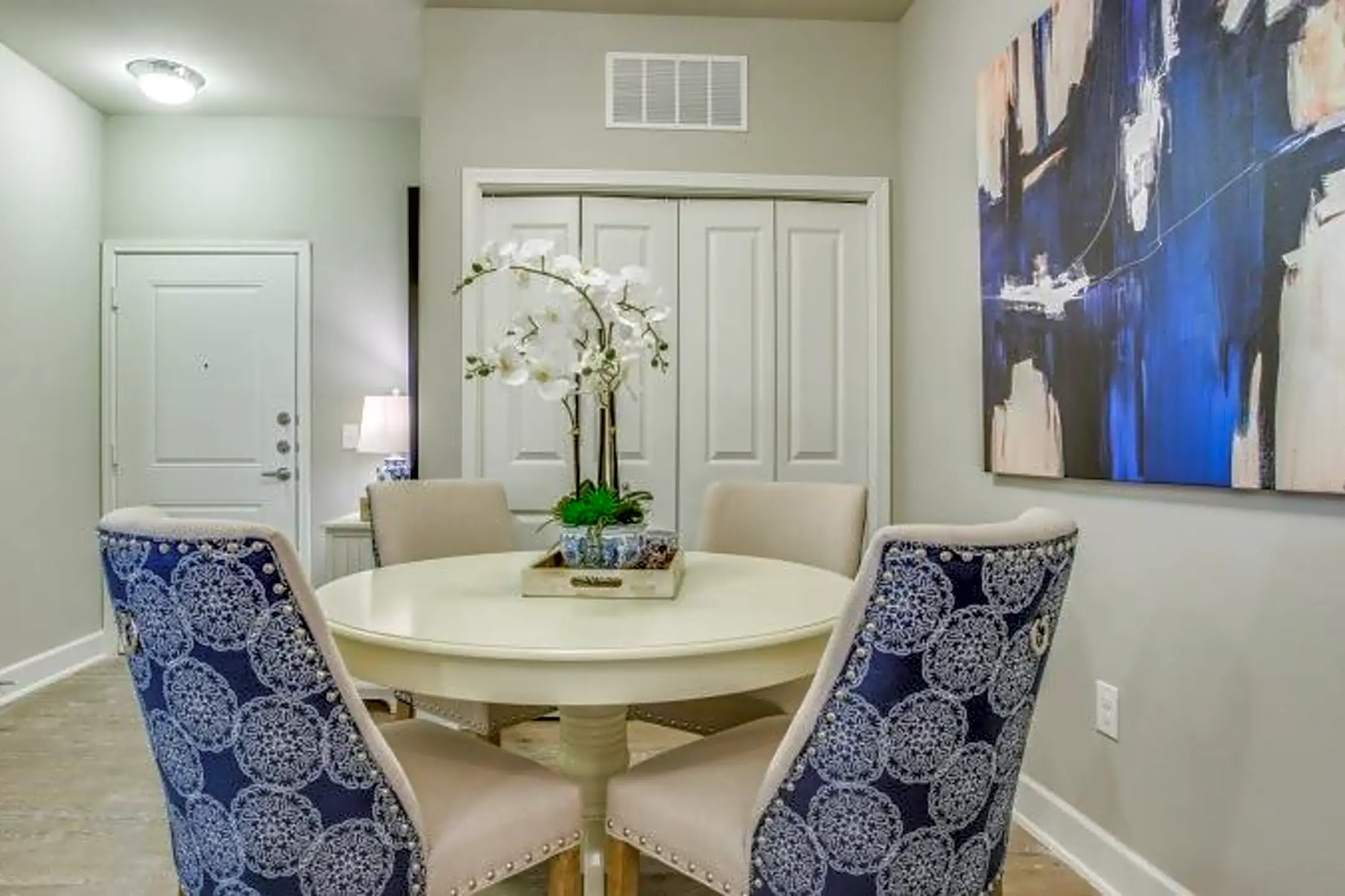 Dining Room - 14200 N Interstate 35 Frontage Rd - Austin, TX