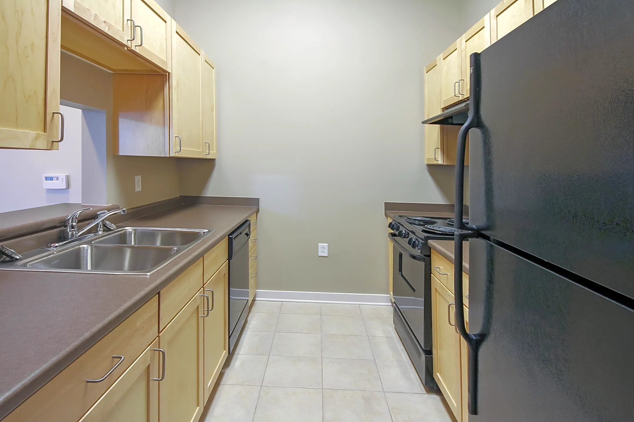 Village De Jardin - 8801 Lake Forest Blvd | New Orleans, LA Apartments