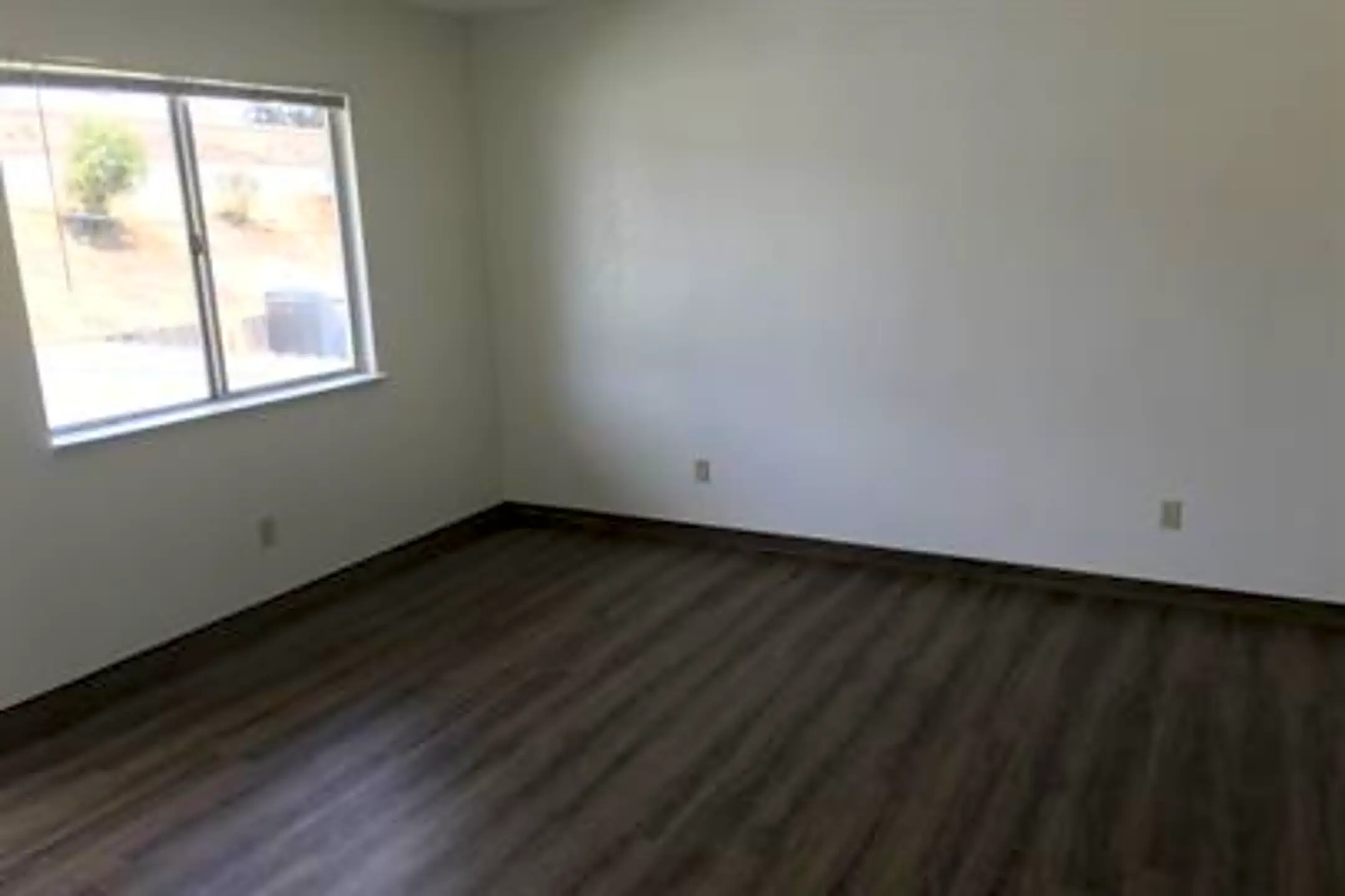 1185 Lewis St 1185 Lewis St unit 201 Kingsburg, CA Houses for Rent