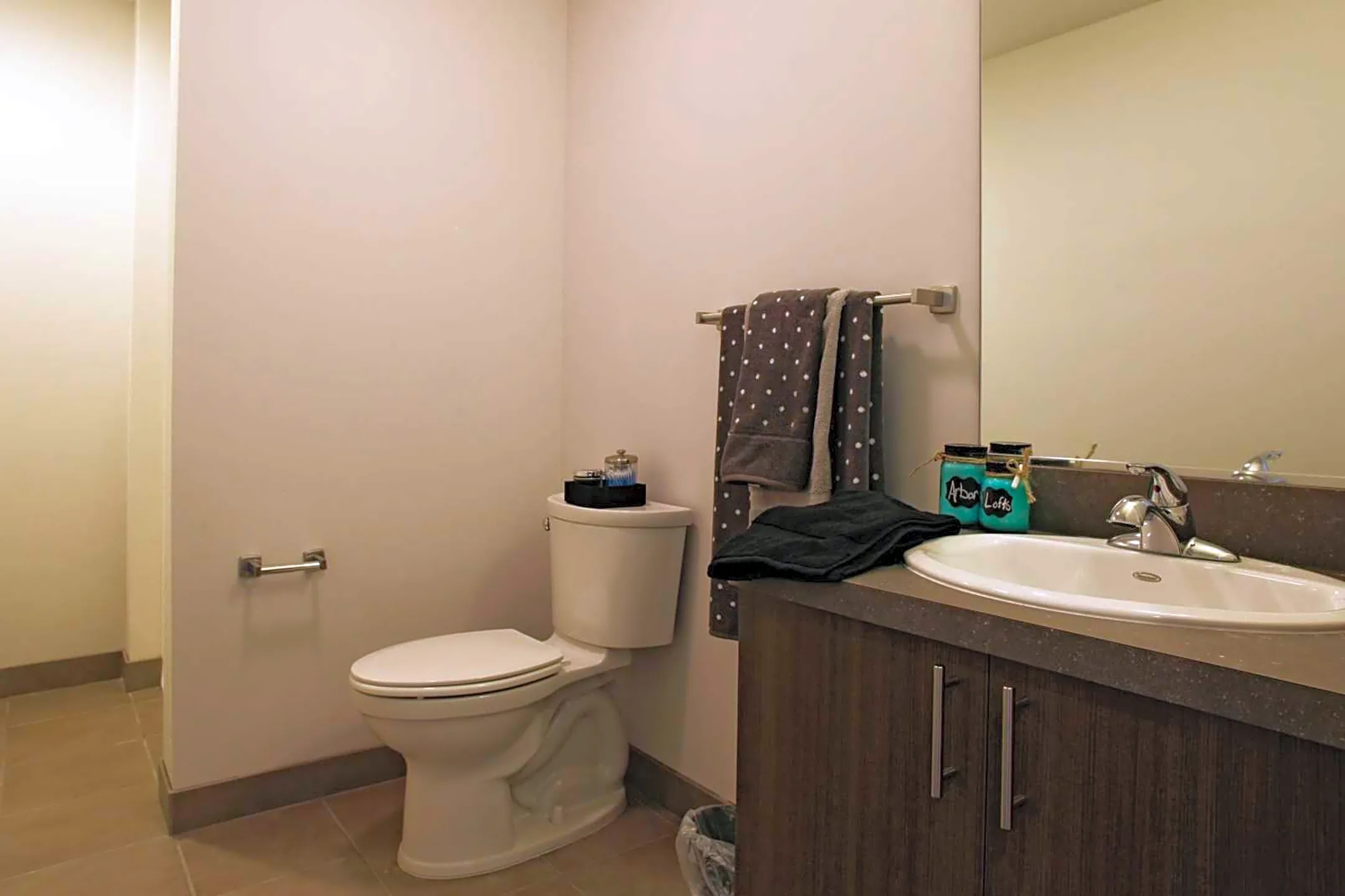 Bathroom - Arbor Lofts - Southfield, MI