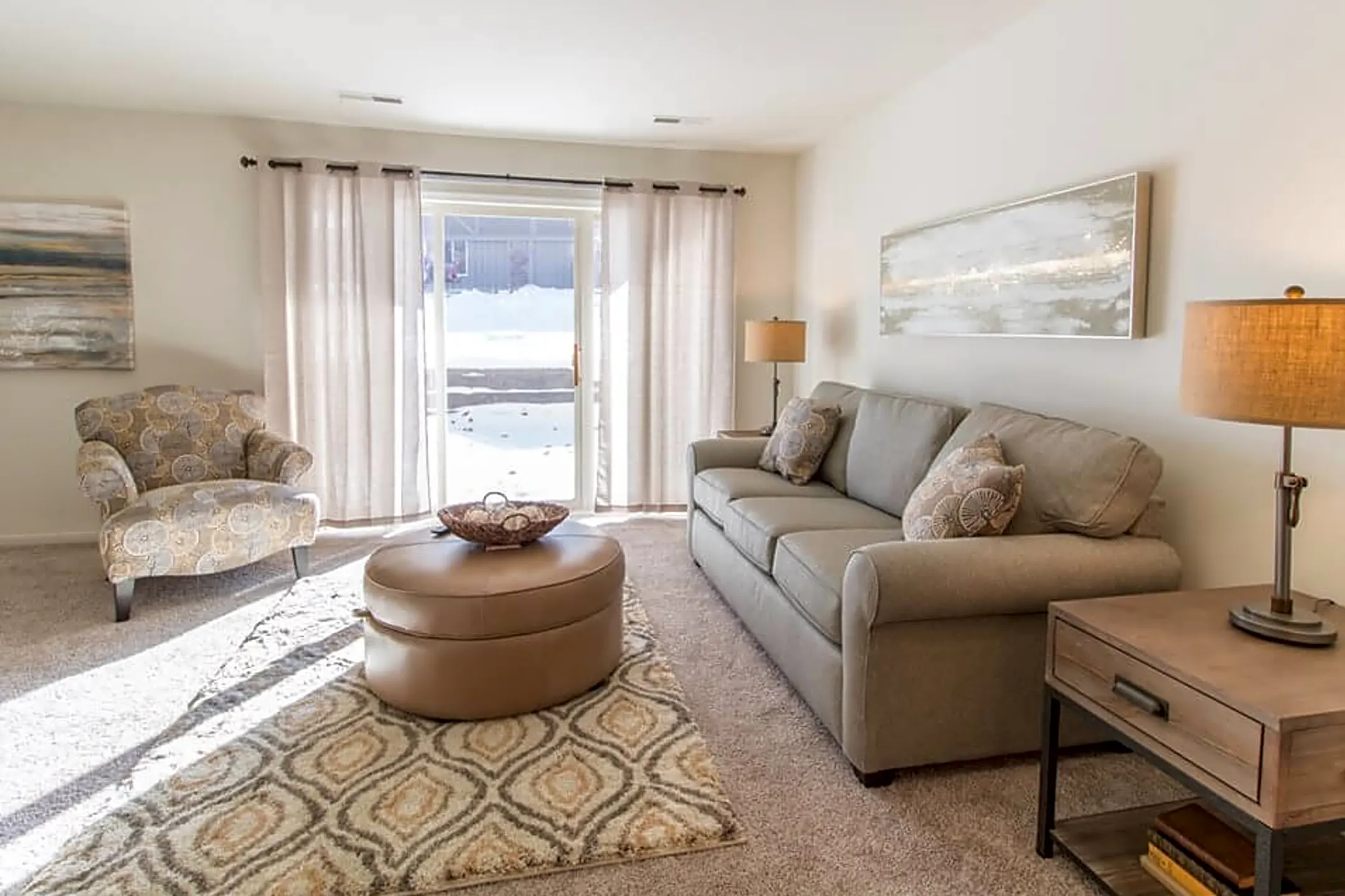 Living Room - The Landings of Fountain Pointe - Grand Blanc, MI
