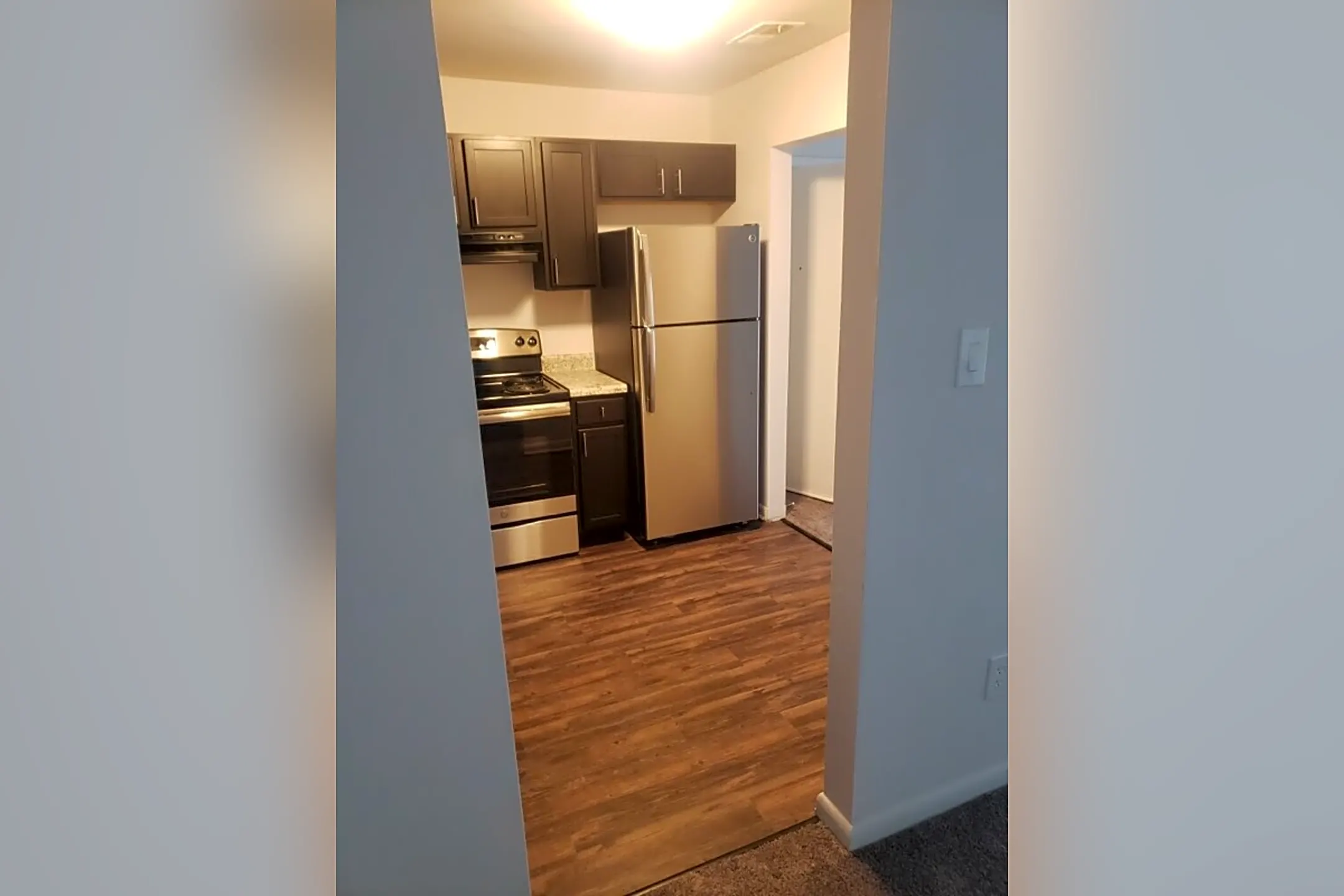 Kitchen - Hermitage Apartments - Indianapolis, IN