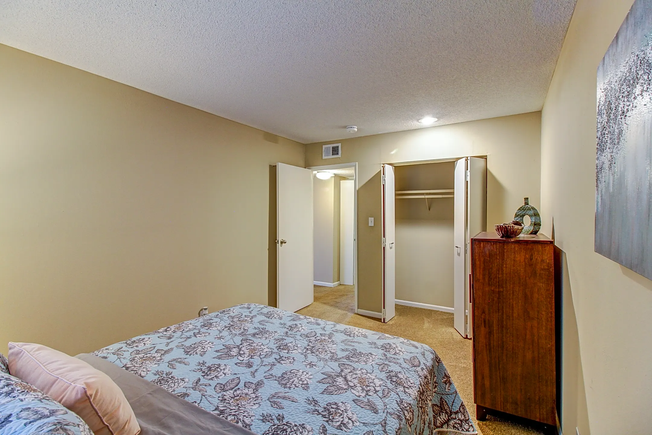 Preston Court Overland Park, KS 66212