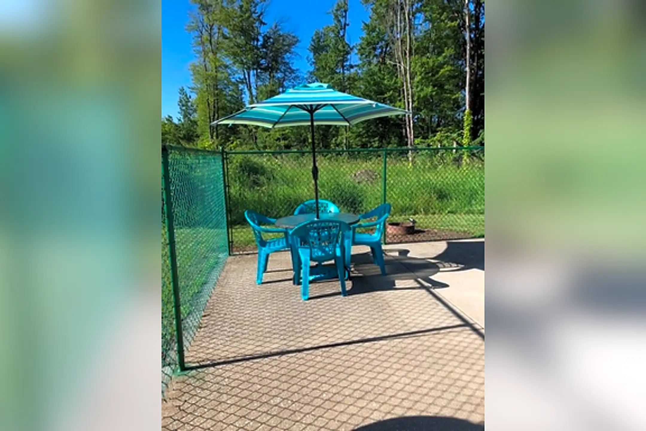 340 Maplewood Dr Houses Cortland, OH 44410