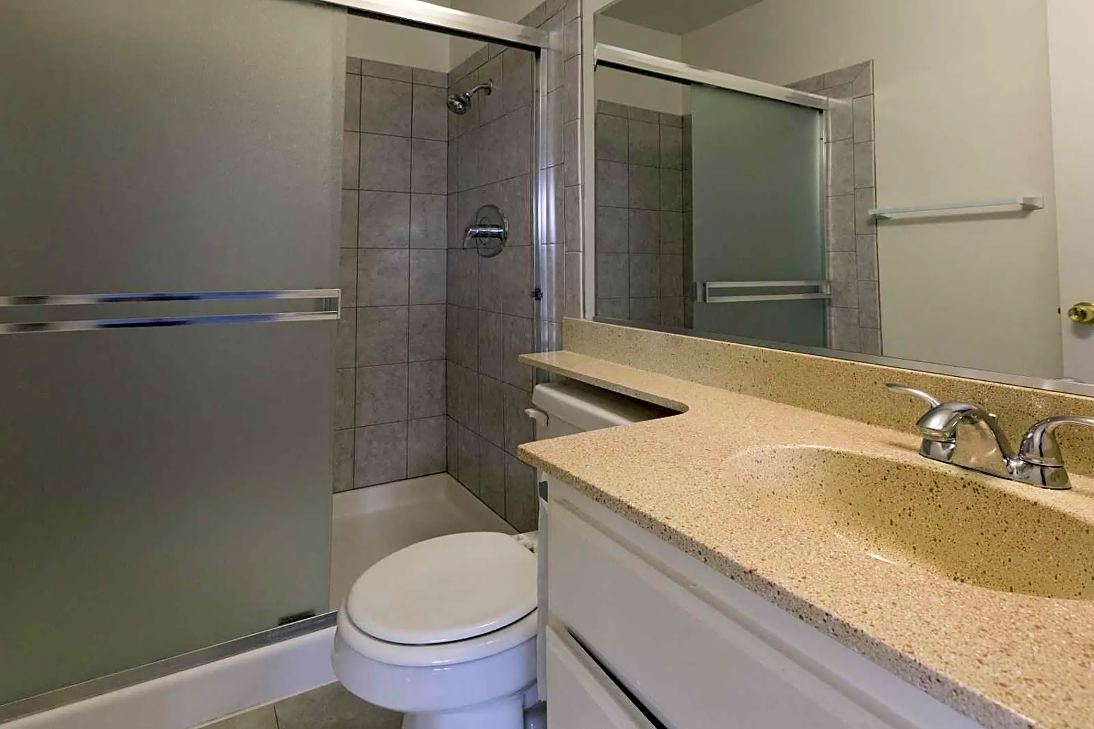 Bathroom - Robin Meadows - Garden Grove, CA