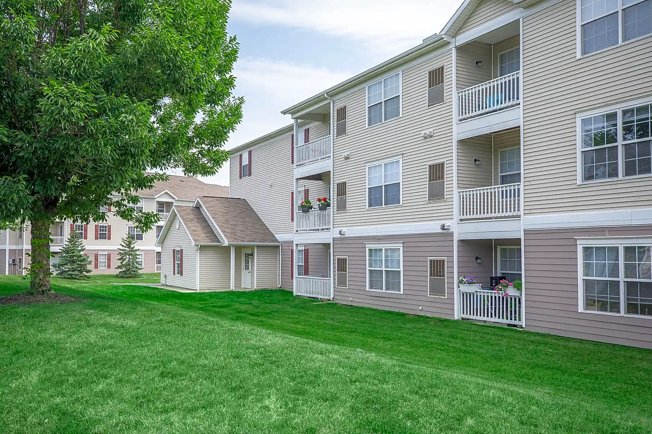 Somerset Apartments Avon Lake, OH 44012
