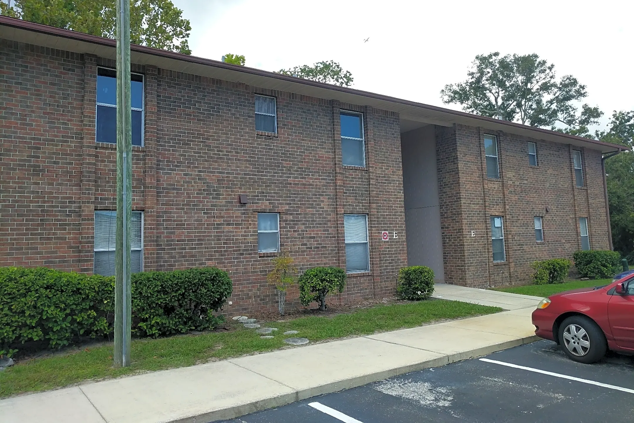 Edgewater Park Apartments