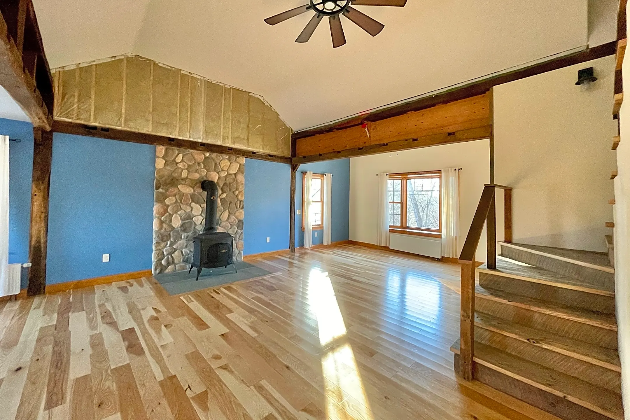 Living Room - 4 Lawrence Plain Rd - Hadley, MA