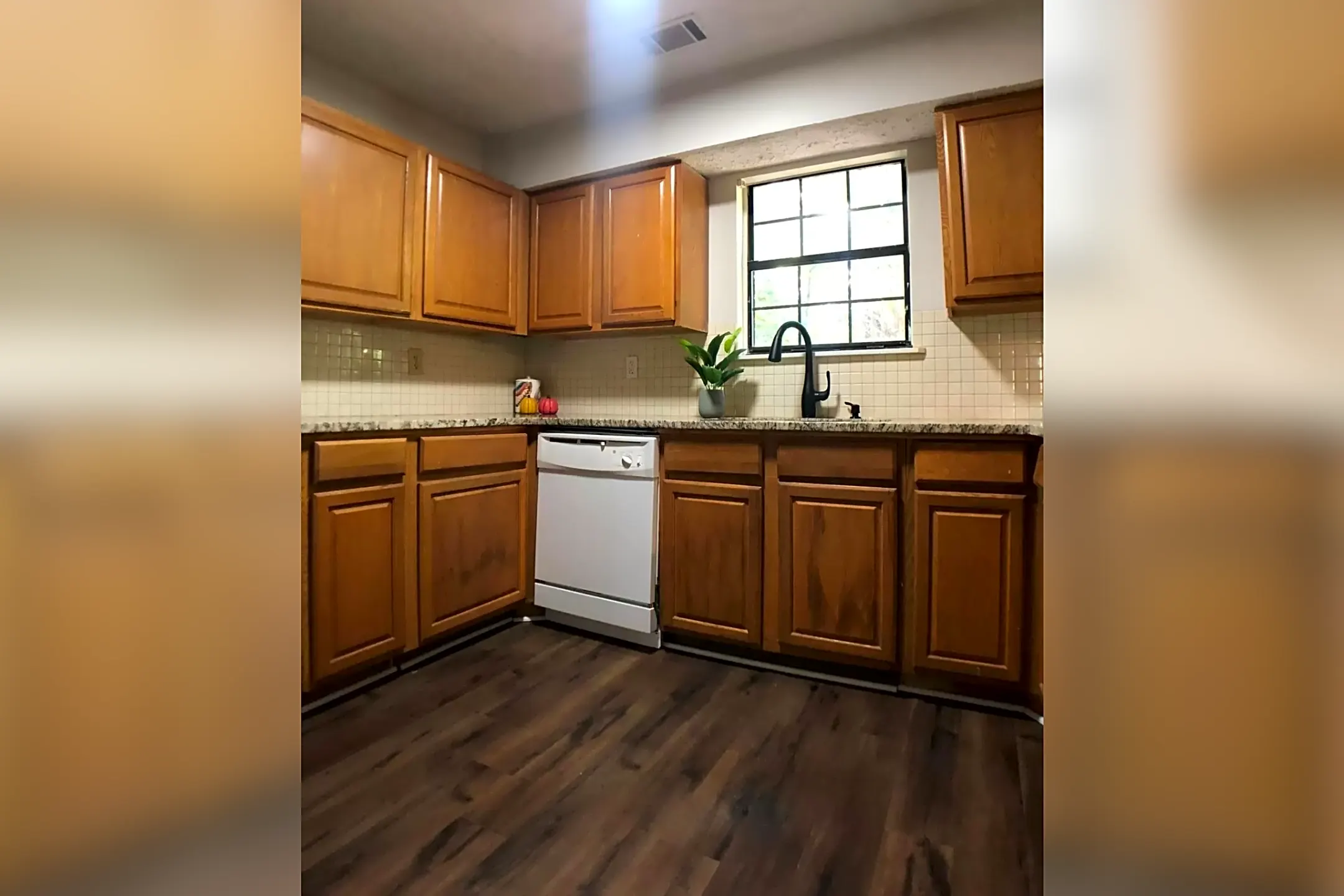 5164 Martins Crossing Rd 5164 Martins Crossing Rd unit 2 Stone