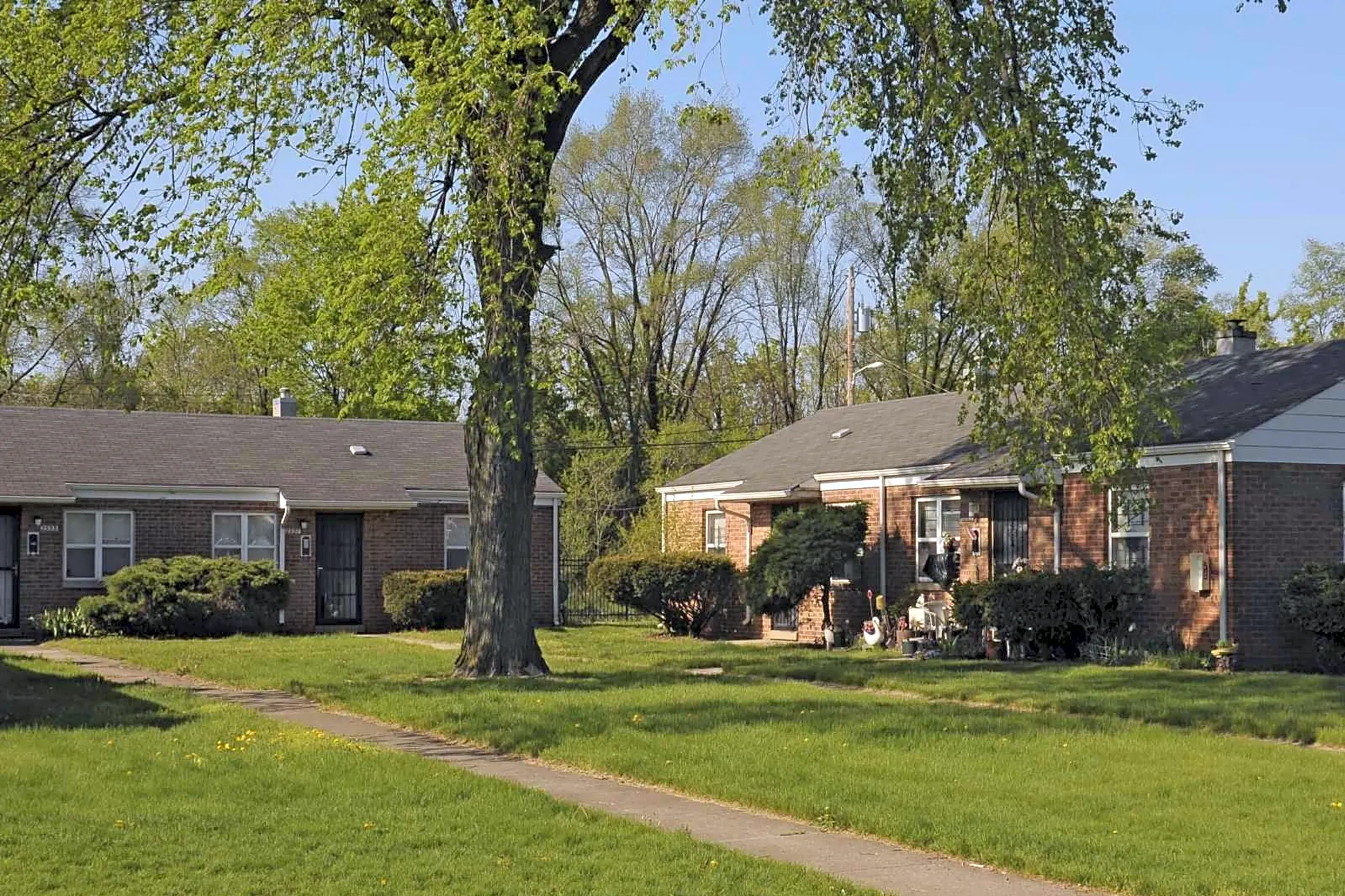 Westbrook Apartments 2301 Waverly Dr Gary, IN Apartments for Rent