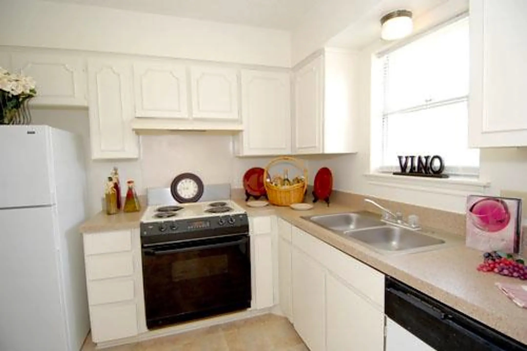 4401 Glenview Ct Apartments North Richland Hills, TX 76180