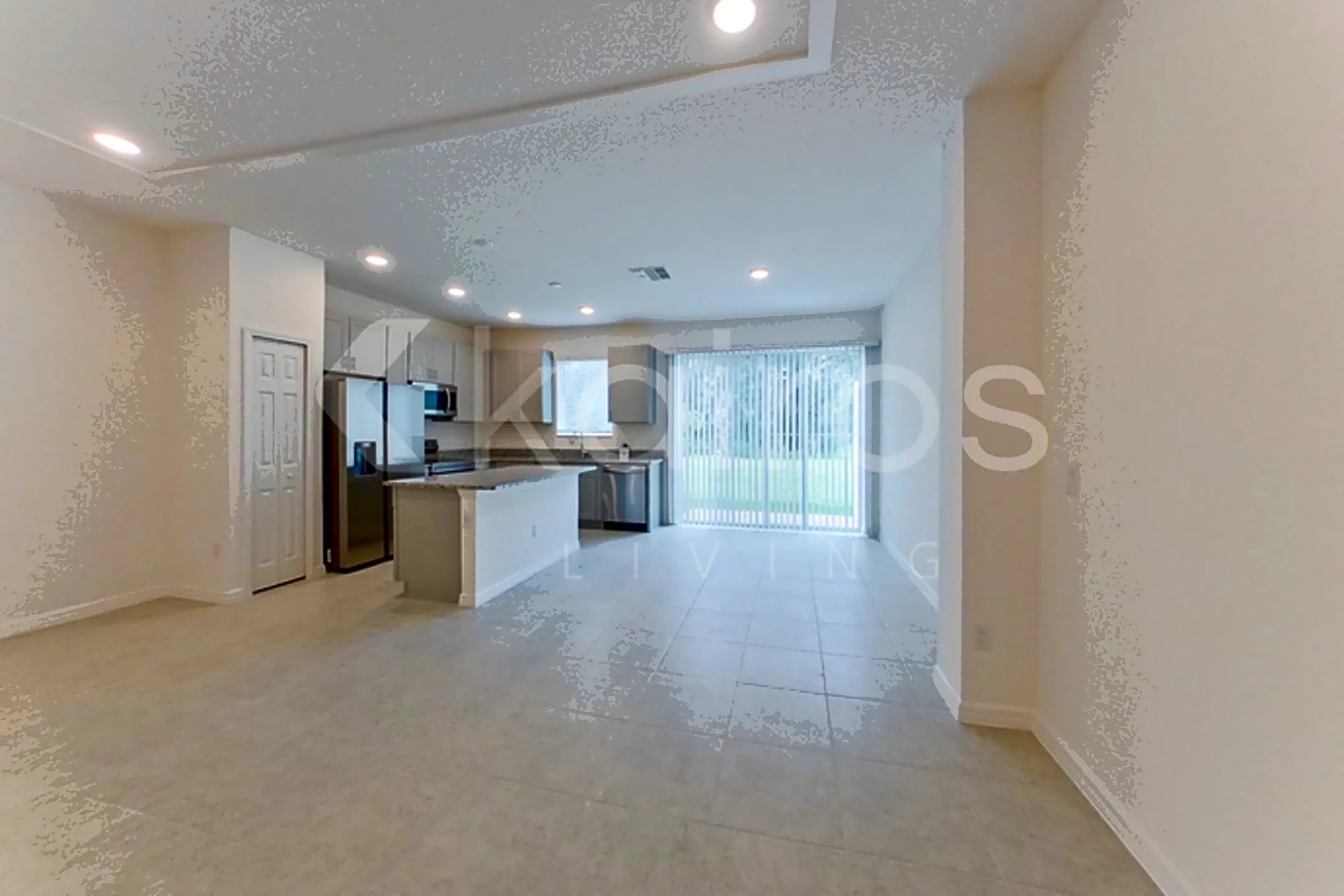 Kitchen - 34159 Cinder Wy - Wesley Chapel, FL