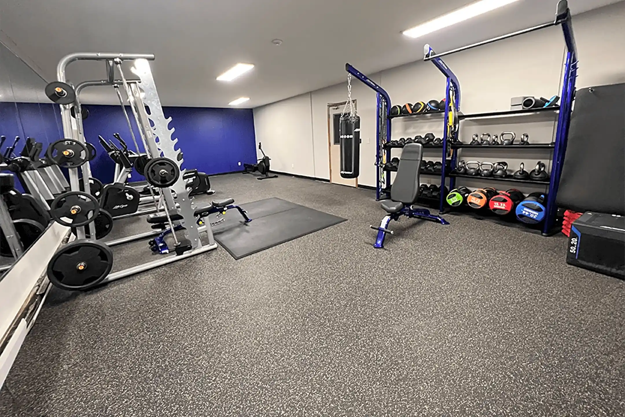 Windsor Gates 6200 78th Ave. N Brooklyn Park, MN Apartments for