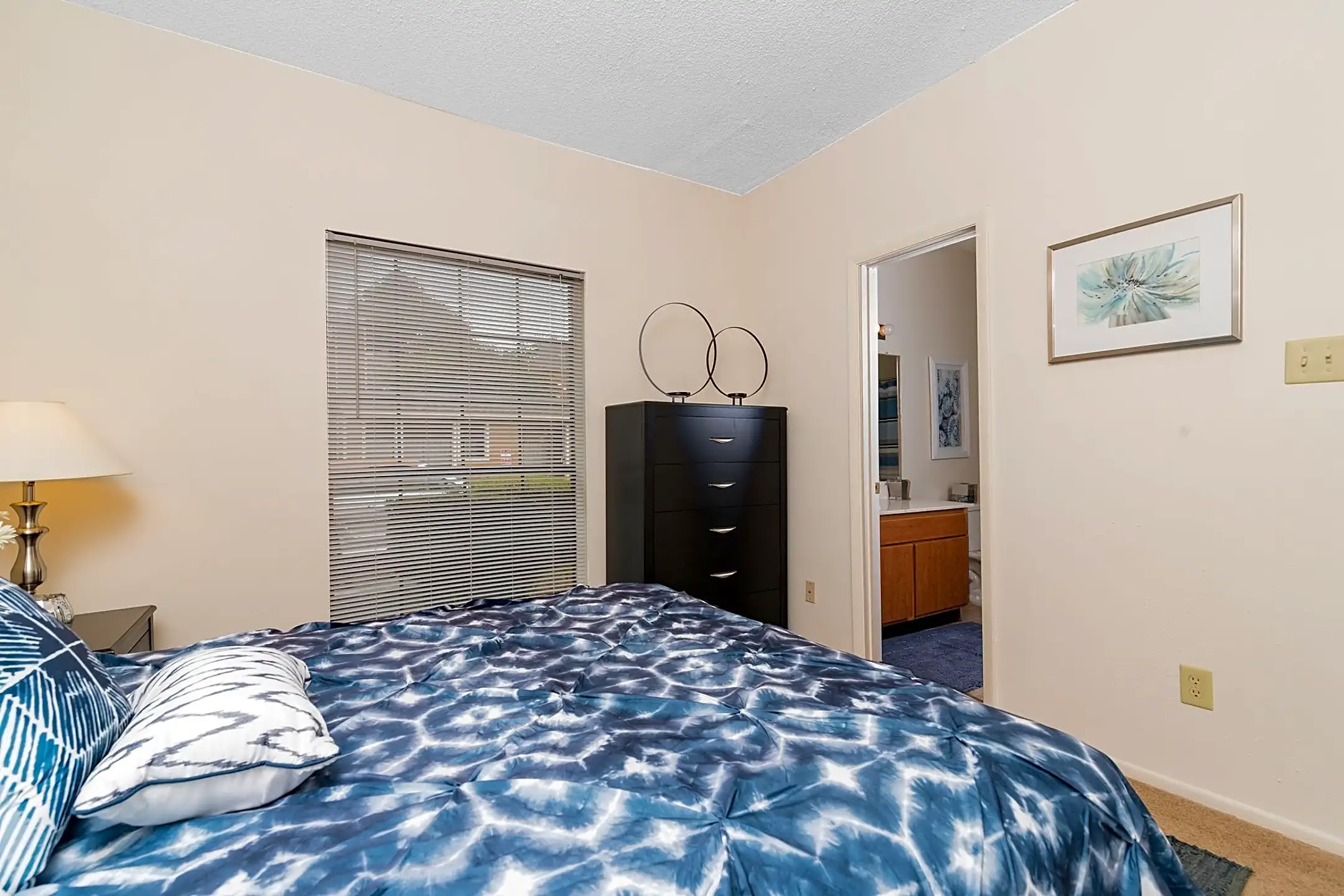 Oak City Apartments 3131 Calvary Dr Raleigh, NC Apartments for Rent