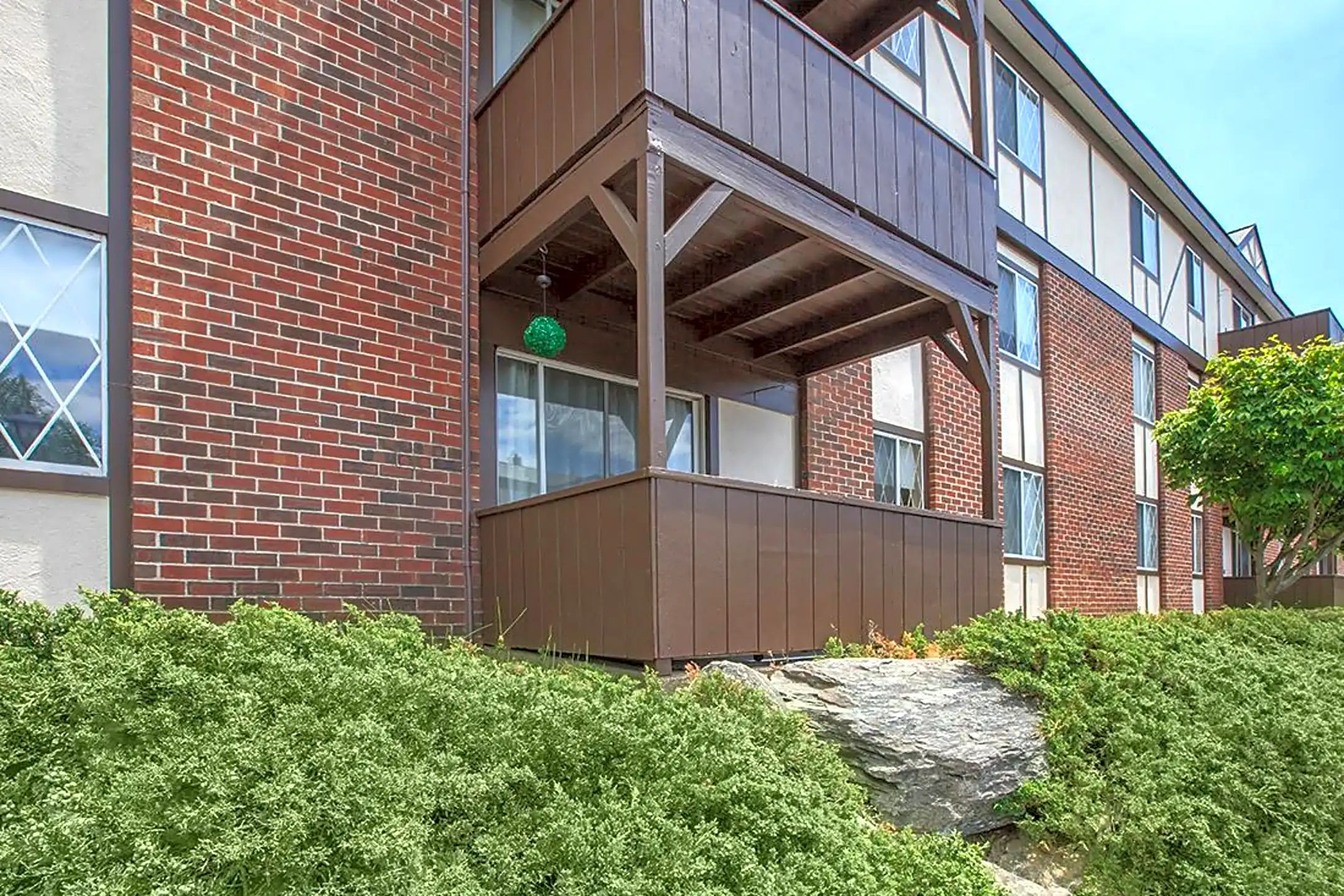 East Bay Apartments Warren, RI 02885