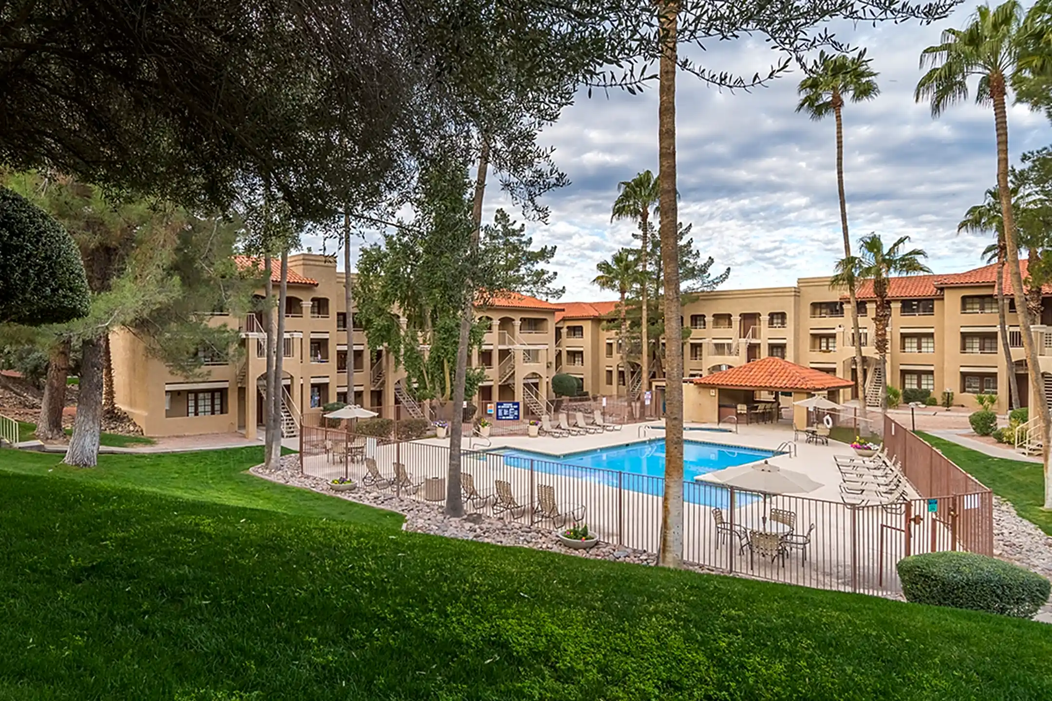 Foothills Apartments Tucson, AZ 85718