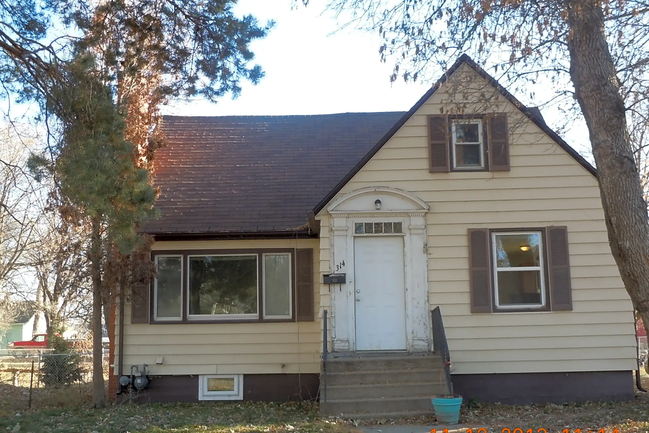 314 5th St NW 314 5th St NW unit Upstairs Minot, ND Houses for Rent