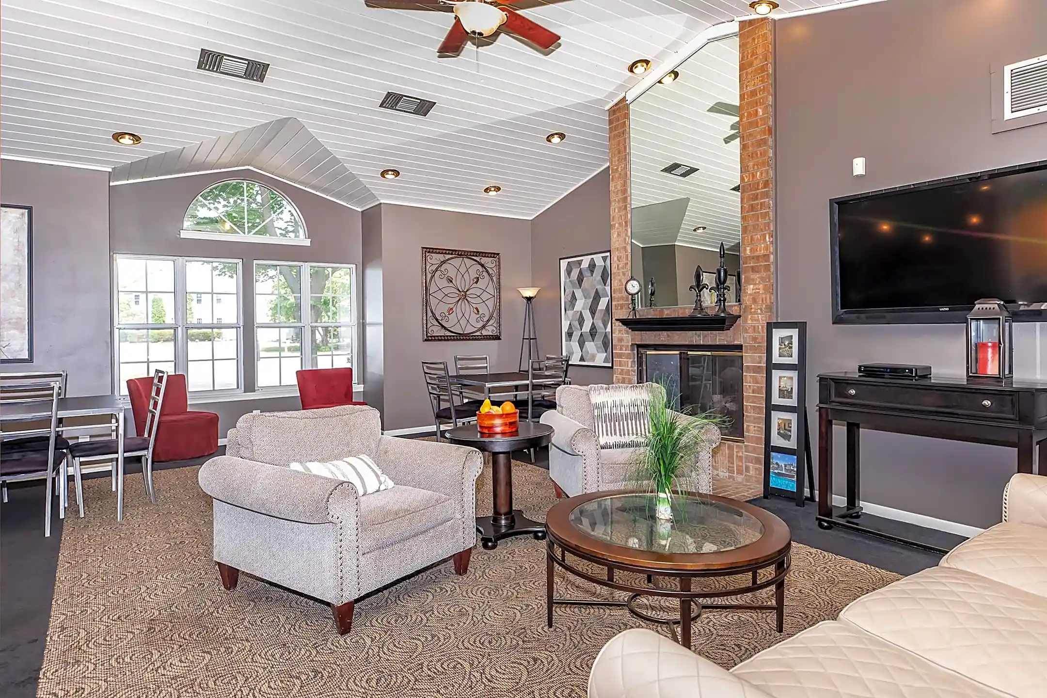 Plum Tree Apartments Hales Corners, WI 53130