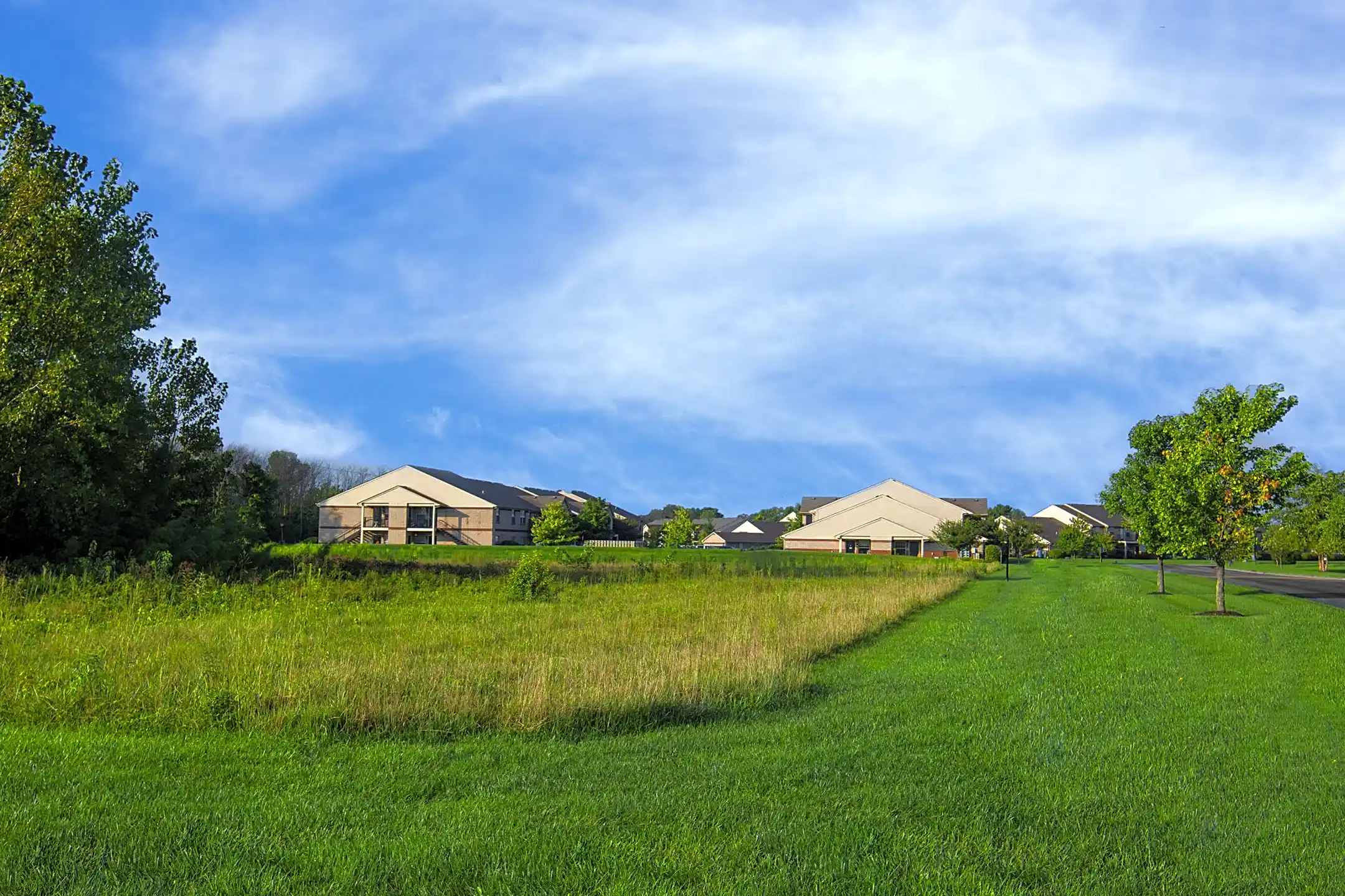 Stone Ridge Apartments & Townhomes at the Ridge Indianapolis, IN 46241