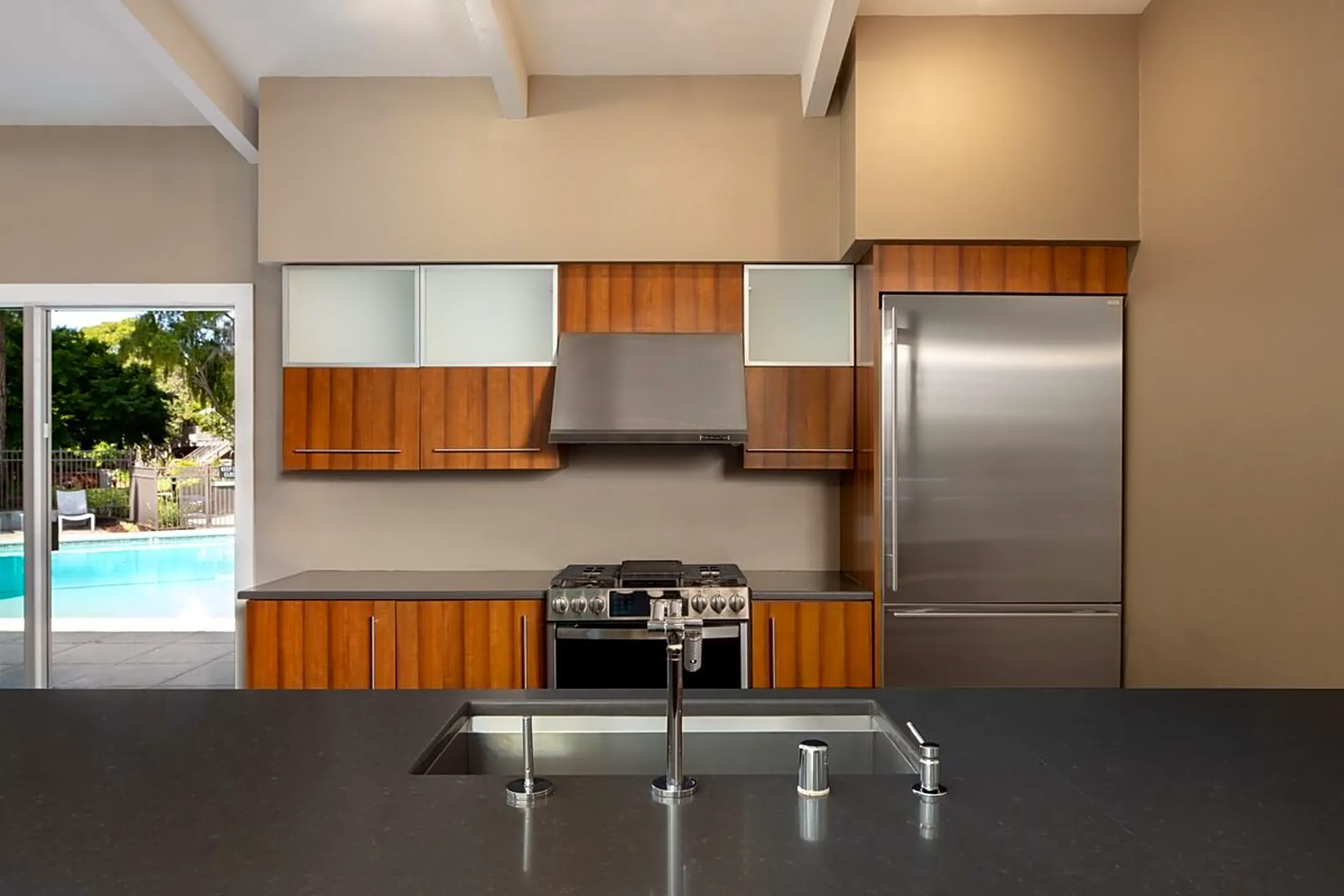 Heatherstone Apartments 877 Heatherstone Way Mountain View, CA