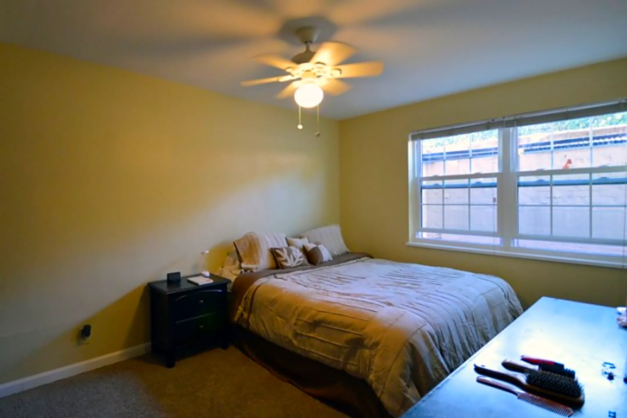 Bedroom - The Westmoreland - Shaker Heights, OH