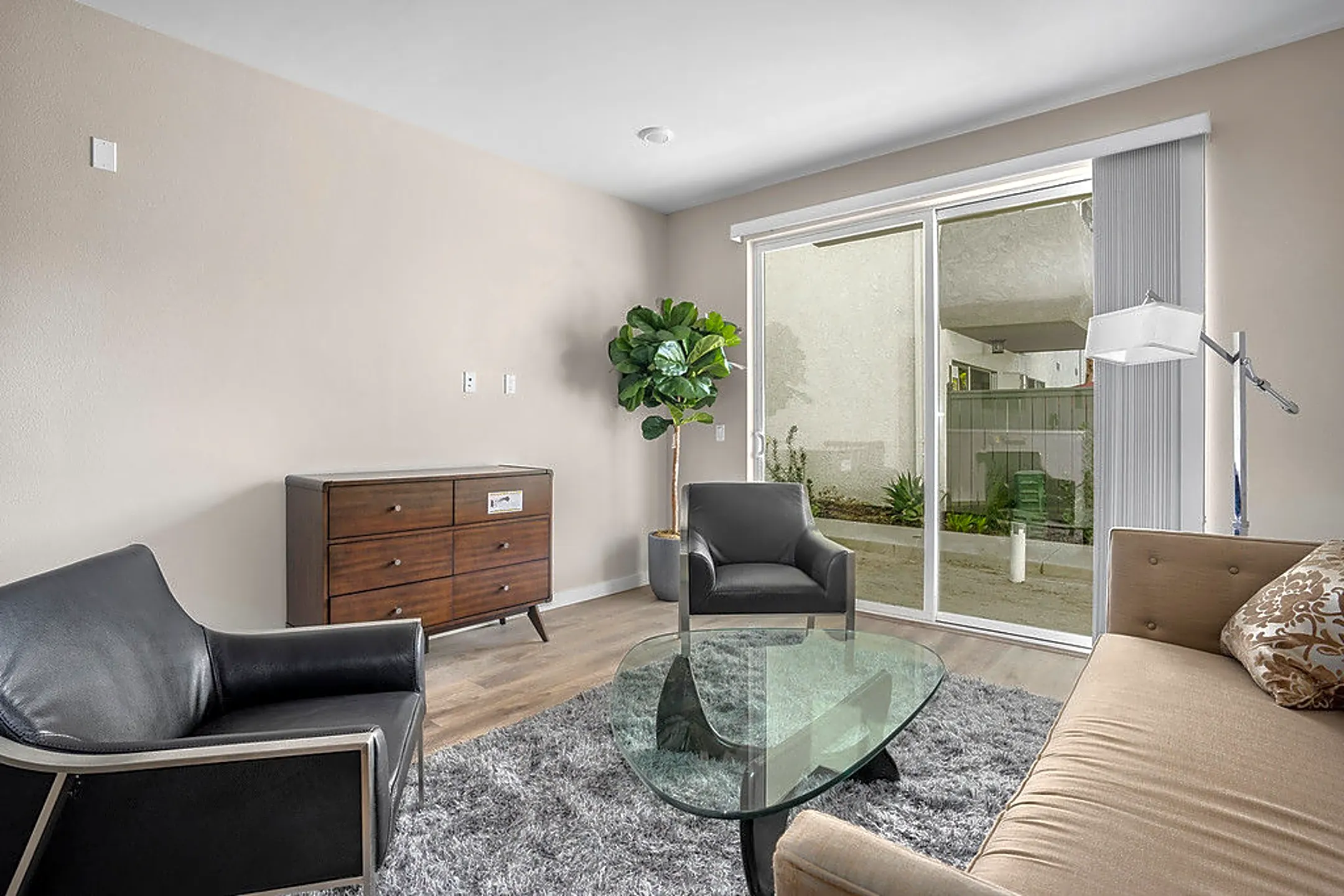 Lucia Apartments 9128 Burke St Pico Rivera, CA Apartments for Rent