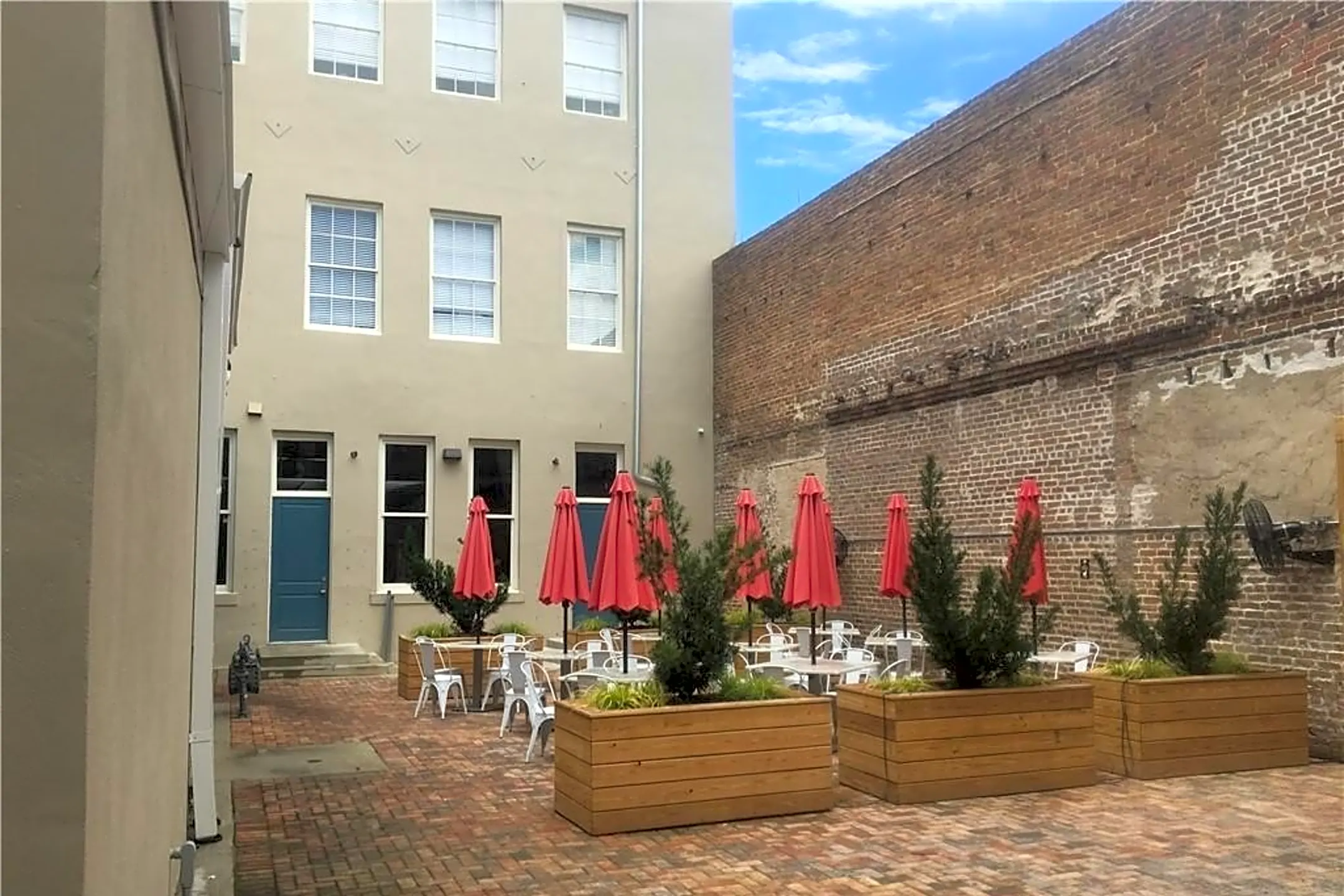 100-n-royal-st-2h-apartments-mobile-al-36602