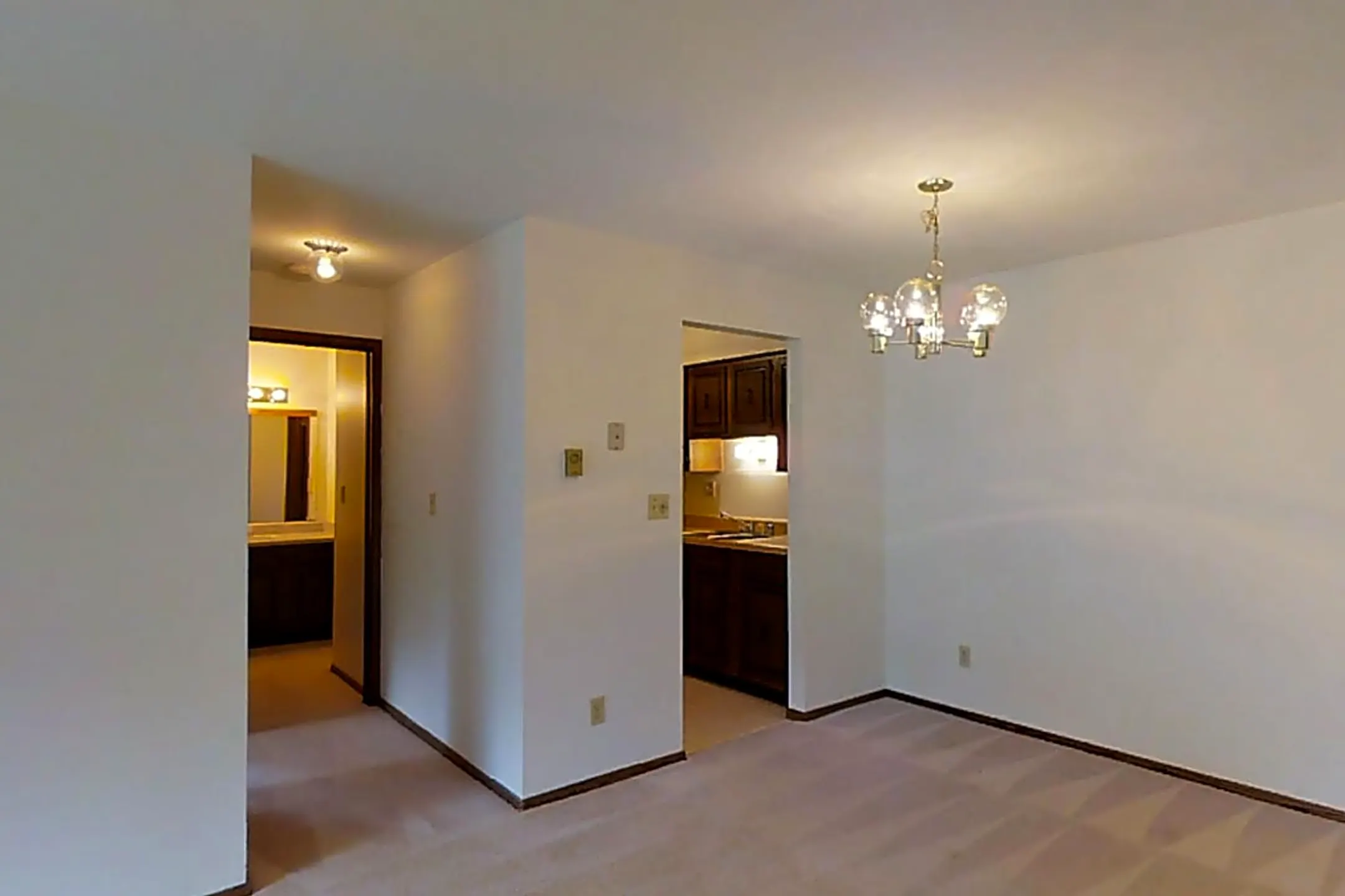 Market Square Apartments N76W14621 Market Dr Menomonee Falls, WI