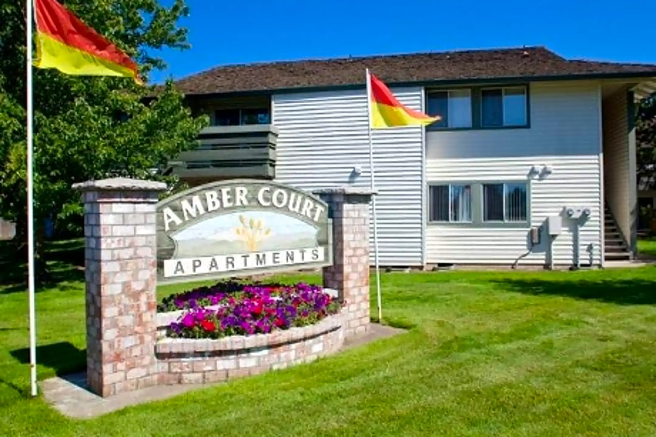 Amber Court Apartments - Beaverton, OR 97006