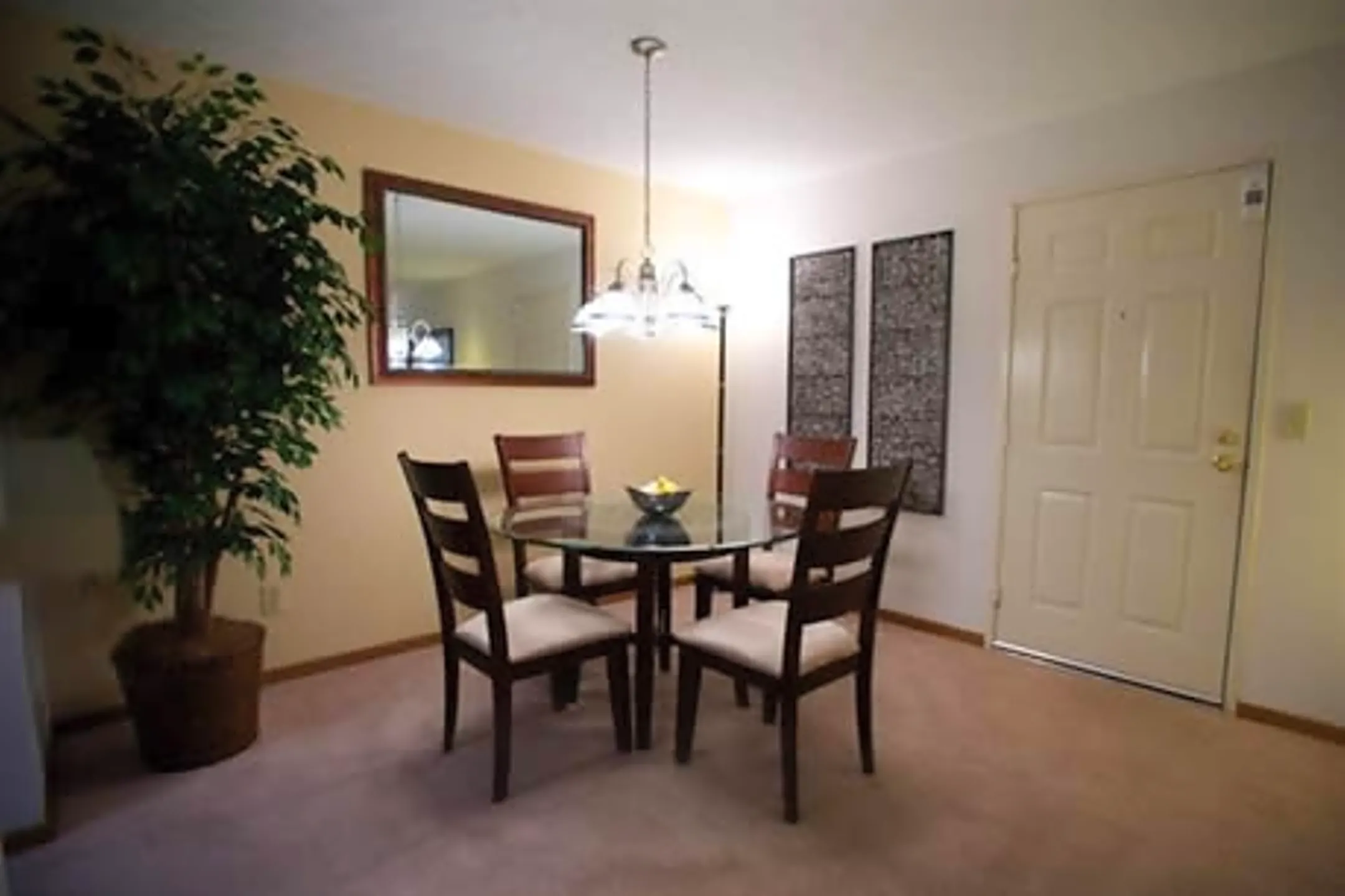 Dining Room - Northwoods Apartments - Cincinnati, OH
