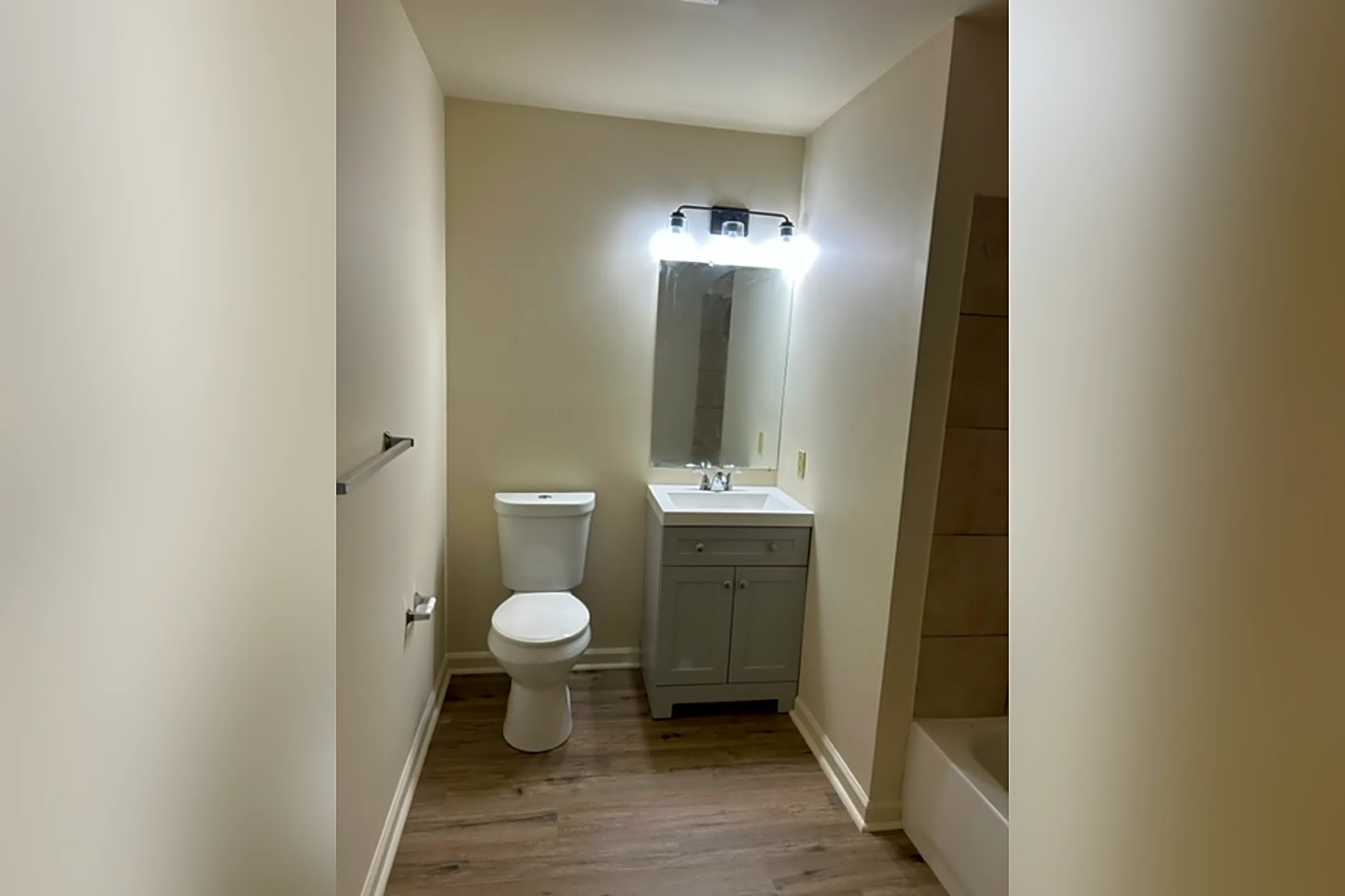 Bedroom - 24 W Campbell Rd - Schenectady, NY