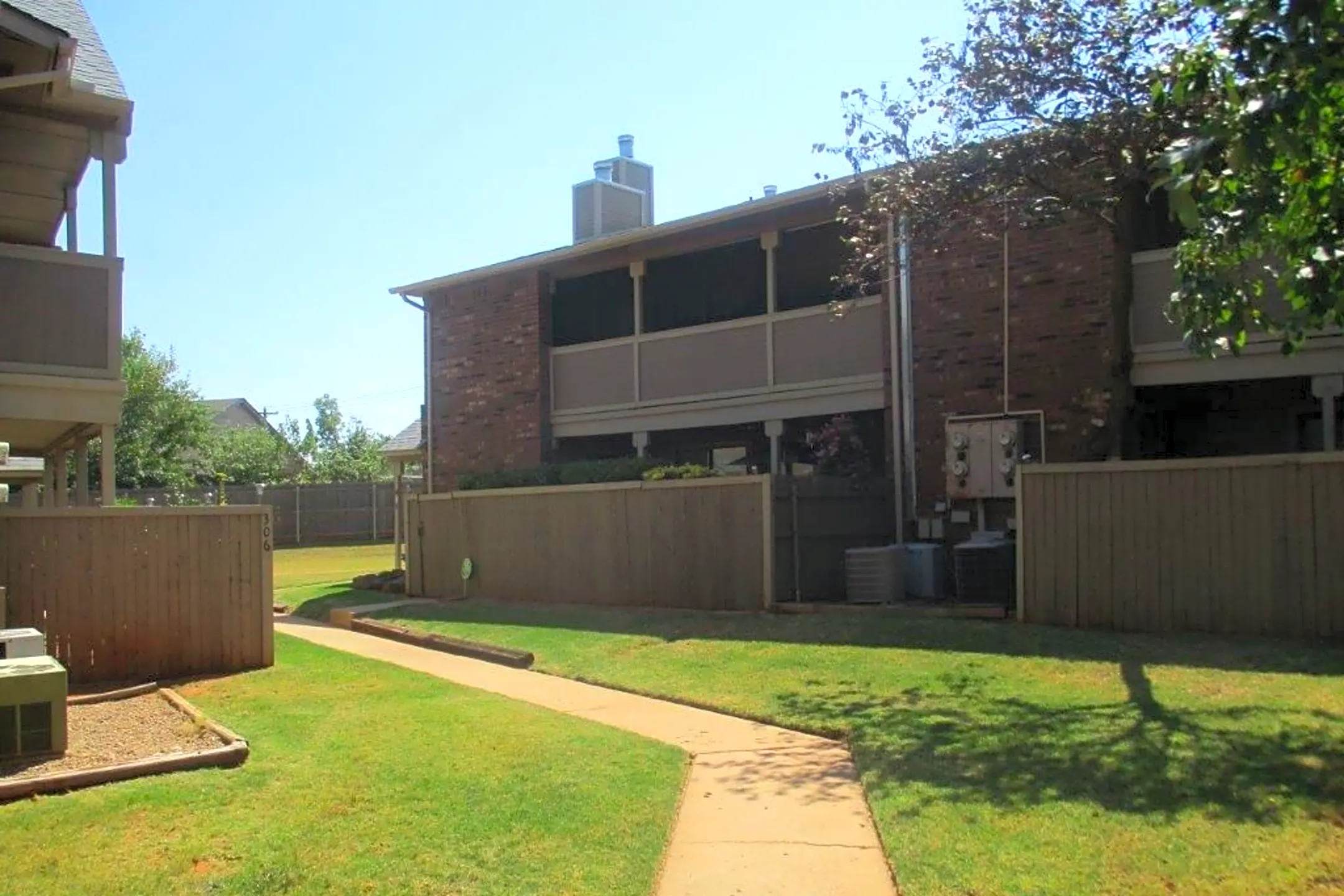 Spring Hollow Condominiums 11433 Springhollow Rd Oklahoma City, OK
