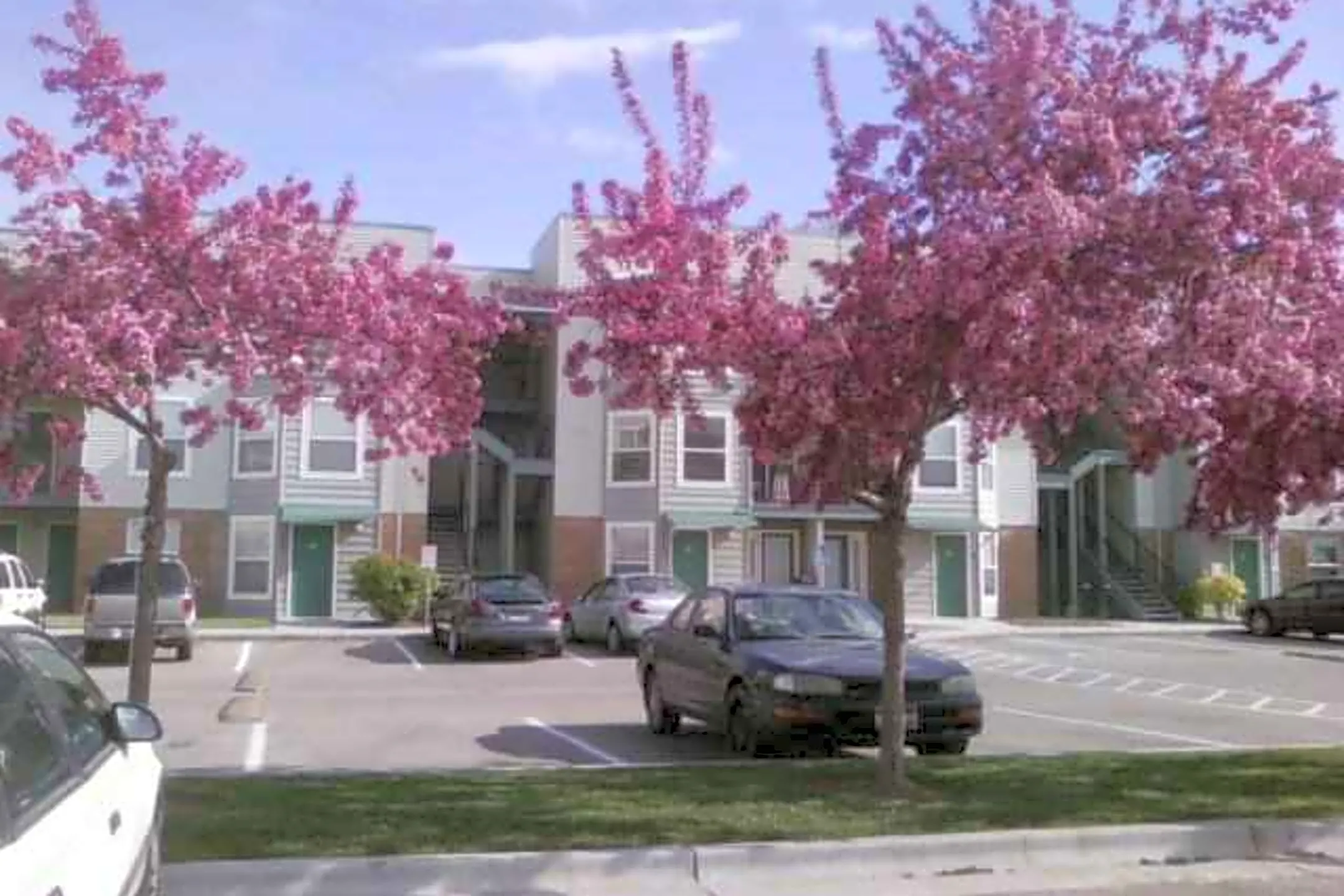 Gateway Crossing Apartments - Nampa, ID 83687 