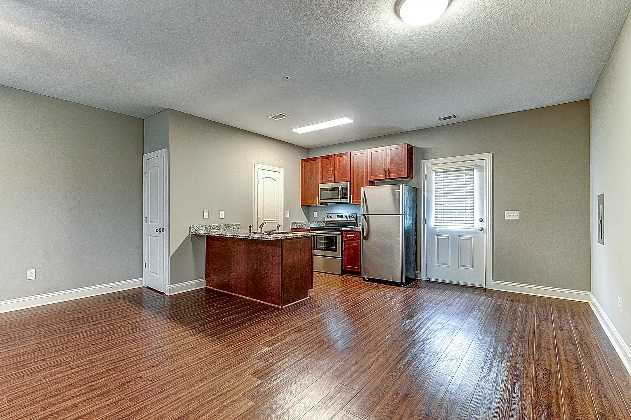 Casey's Court Apartments 1665 Carpenter Road South Tifton, GA