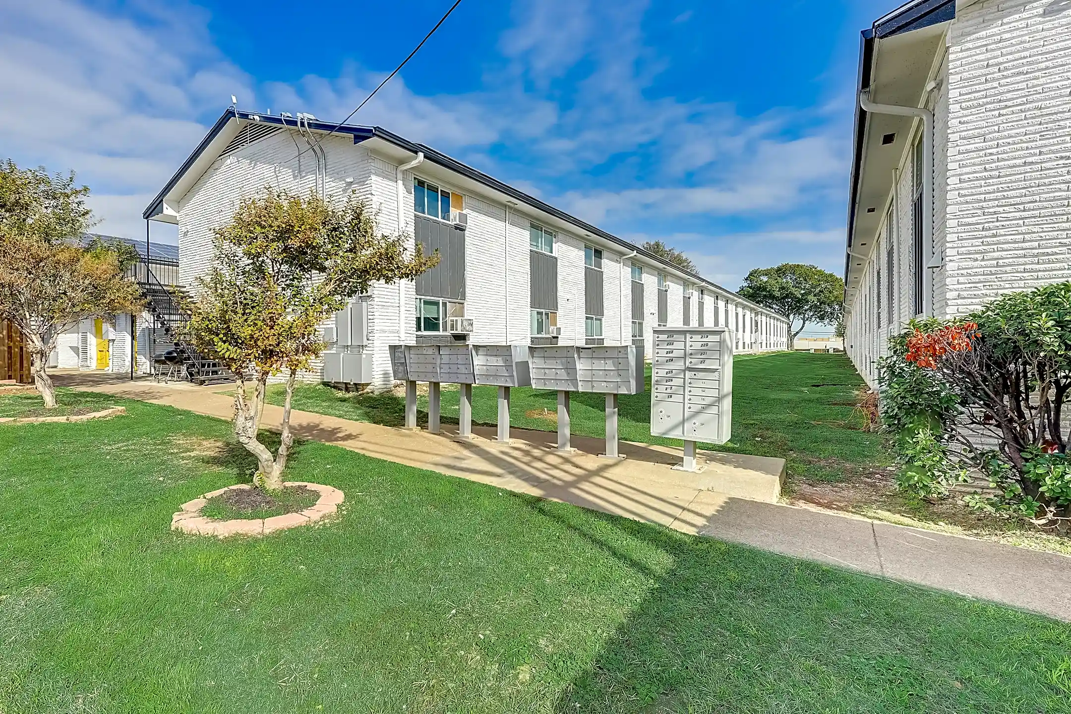 Hart House 1235 Hartsdale Dr Dallas, TX Apartments for Rent Rent.