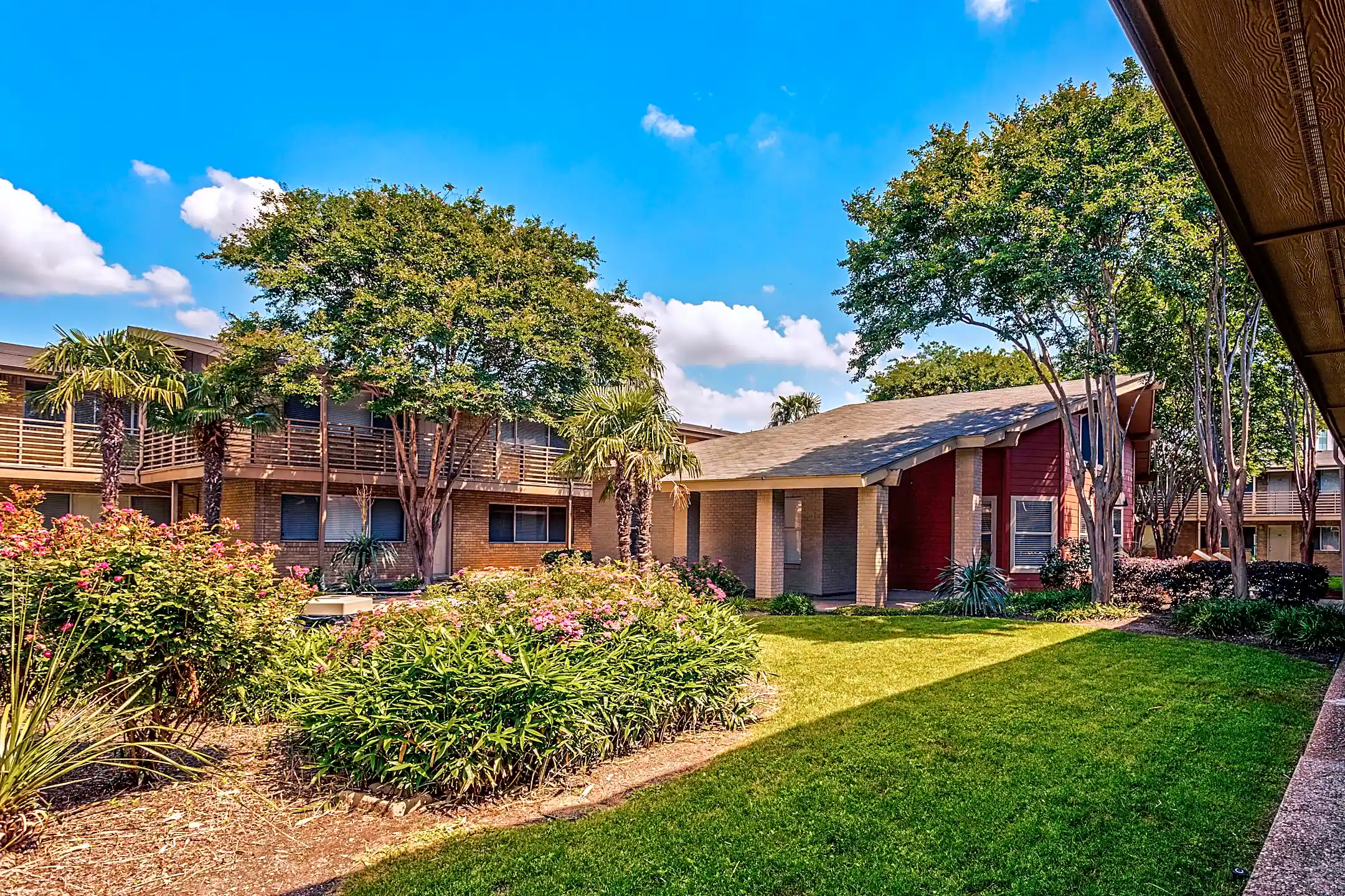 Upper E Dallas, TX 75214