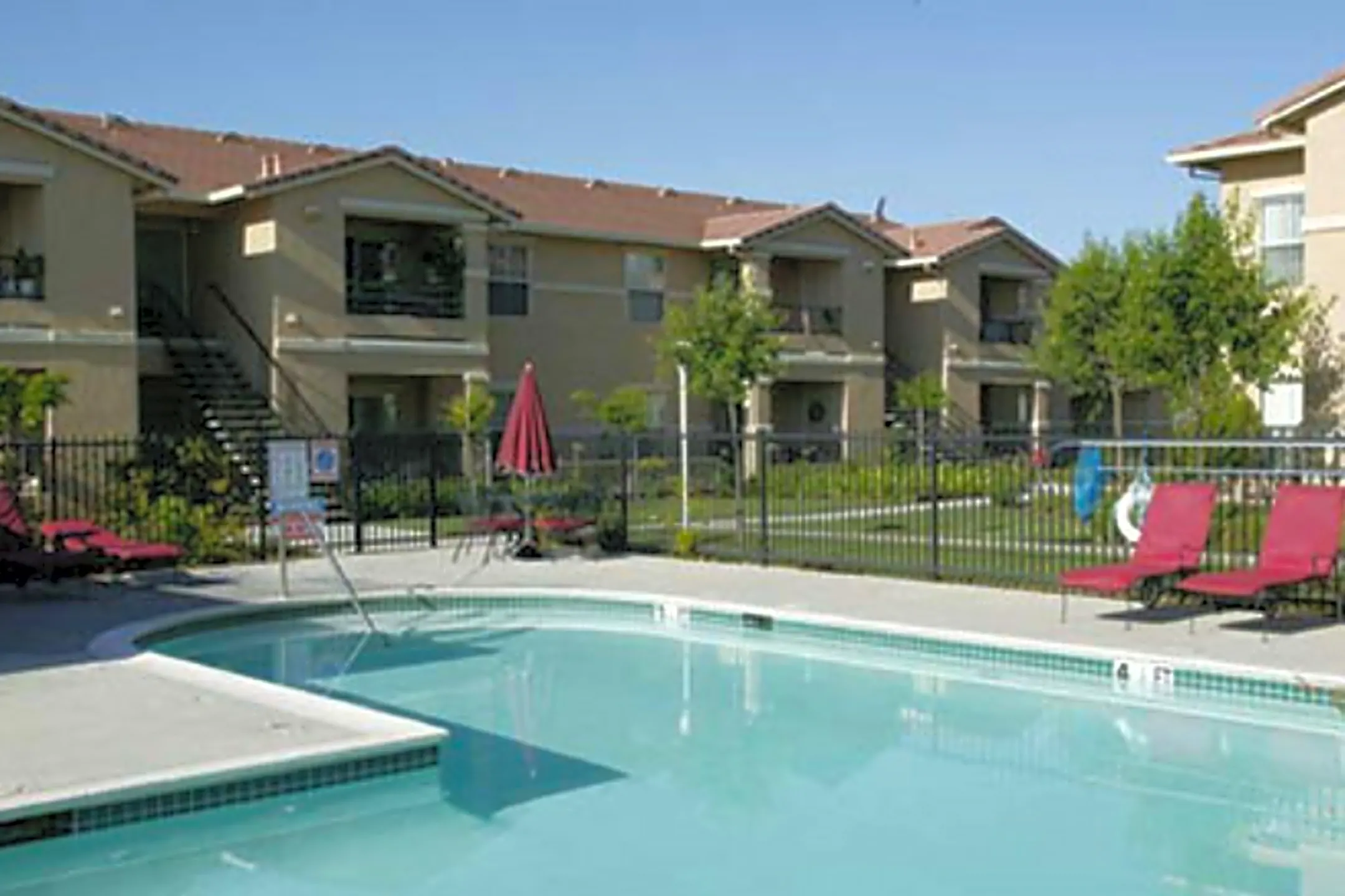 Saratoga Senior Apartments - Vacaville, CA