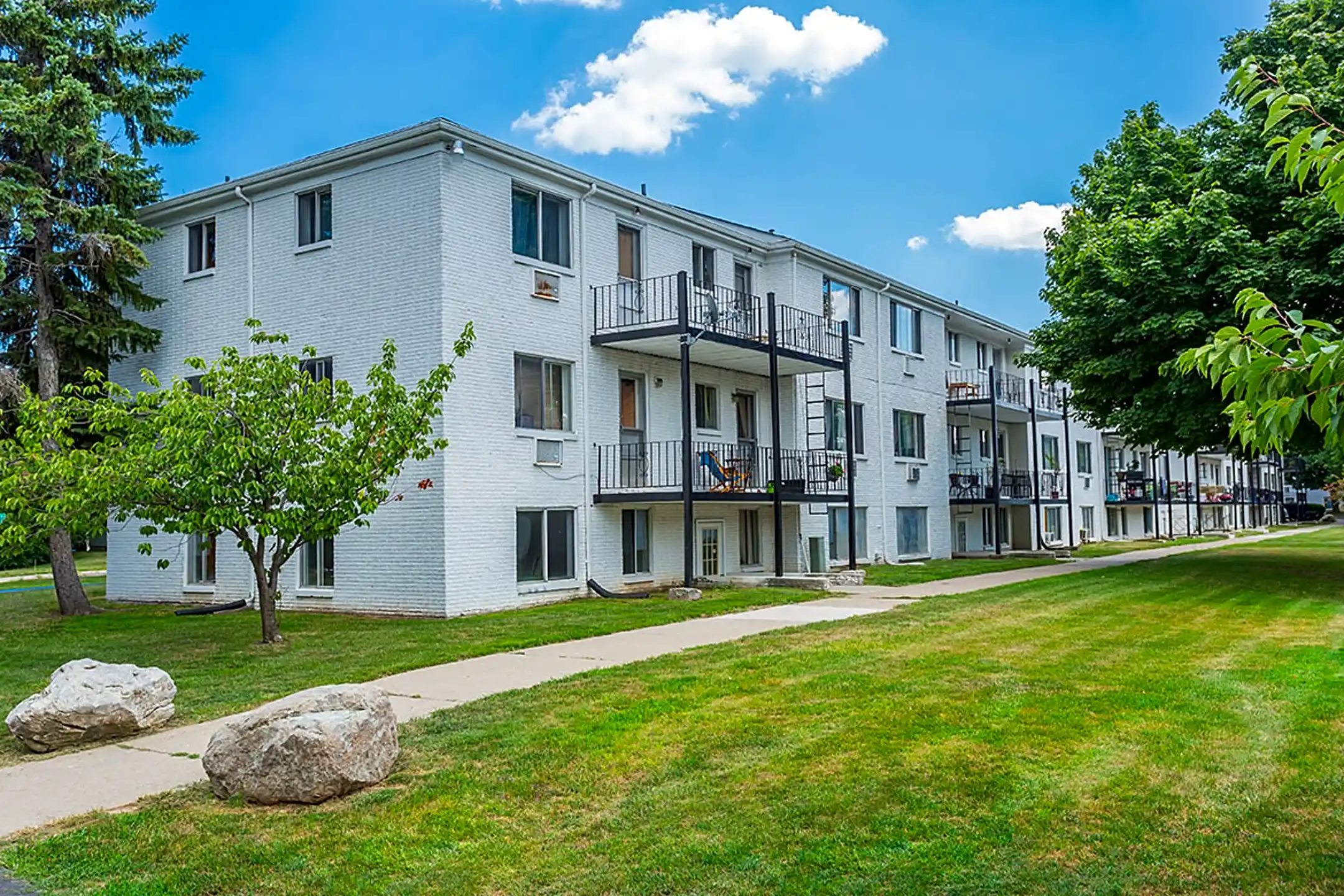 Wedgewood West Apartments 2001 E Henrietta Rd Rochester, NY