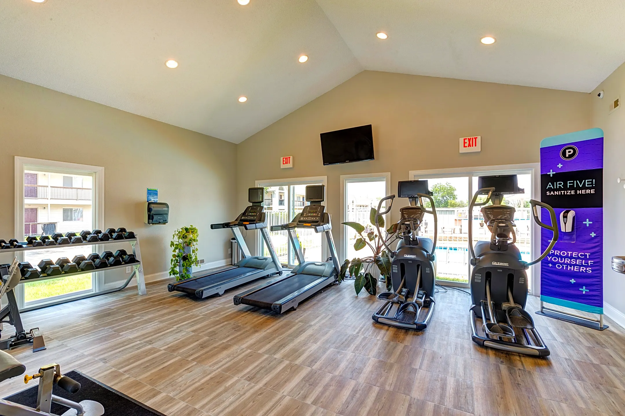 Fitness Weight Room - Bennett Grand Woods - West Des Moines, IA