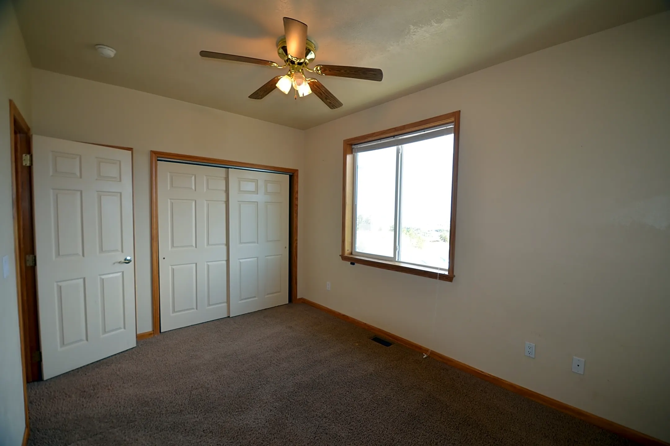 Platte View Dr. 6Plex 100, 102, 104, 106, 108, 110 Platte View Dr