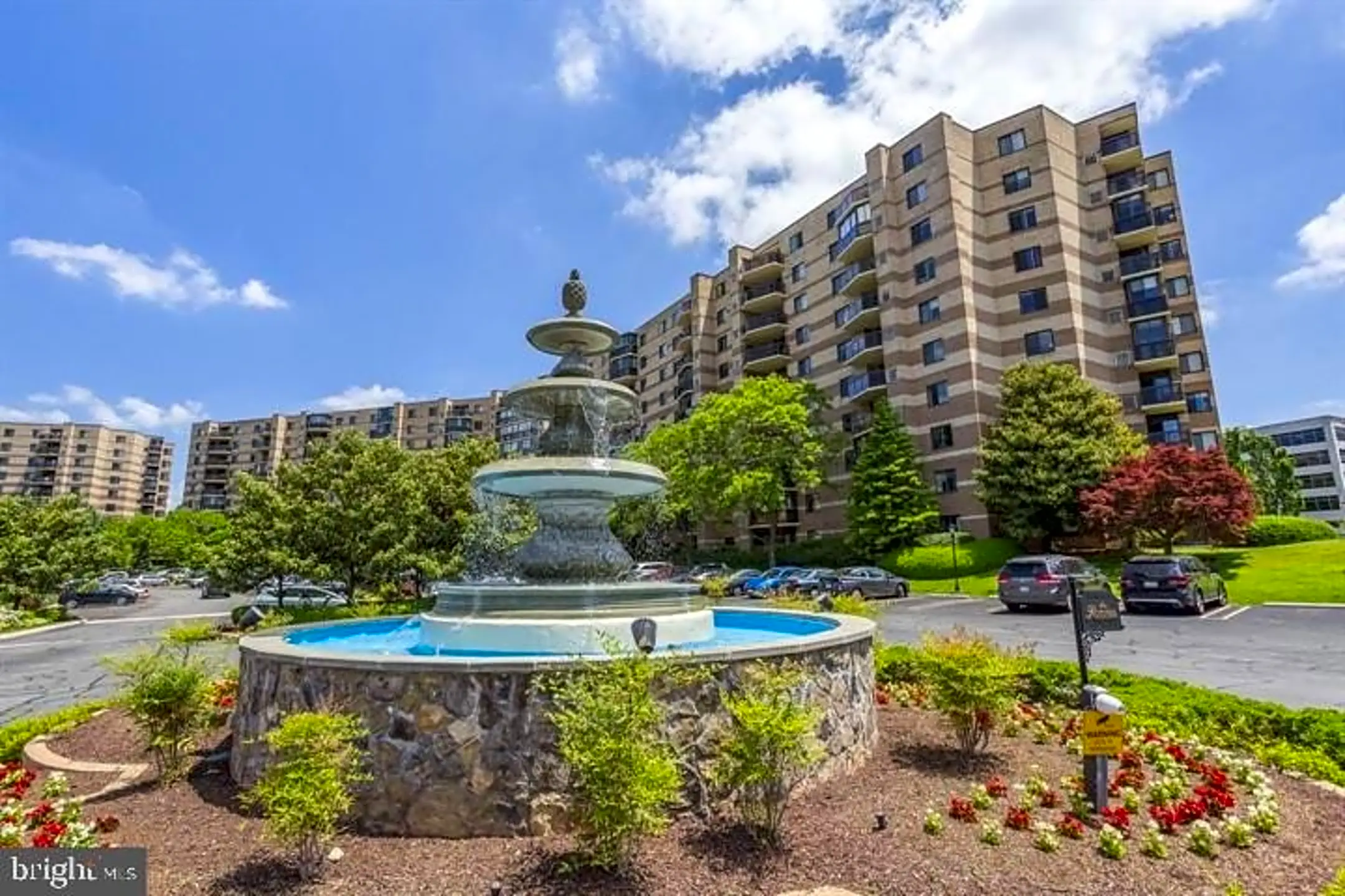 8360 Greensboro Dr 208 Condos McLean, VA 22102