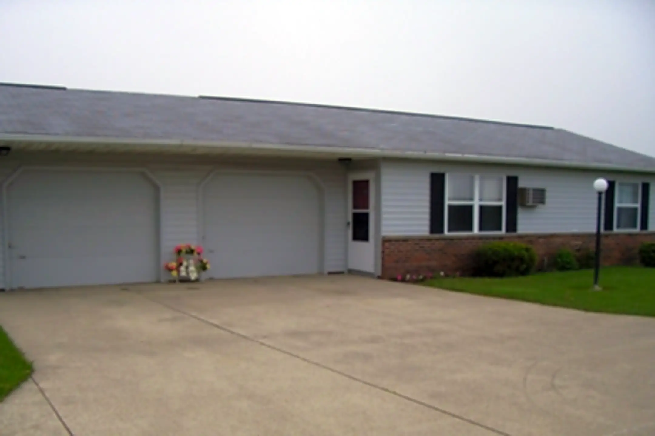 Lutz Road Villas I, II & III 701 East Lutz Road Archbold, OH