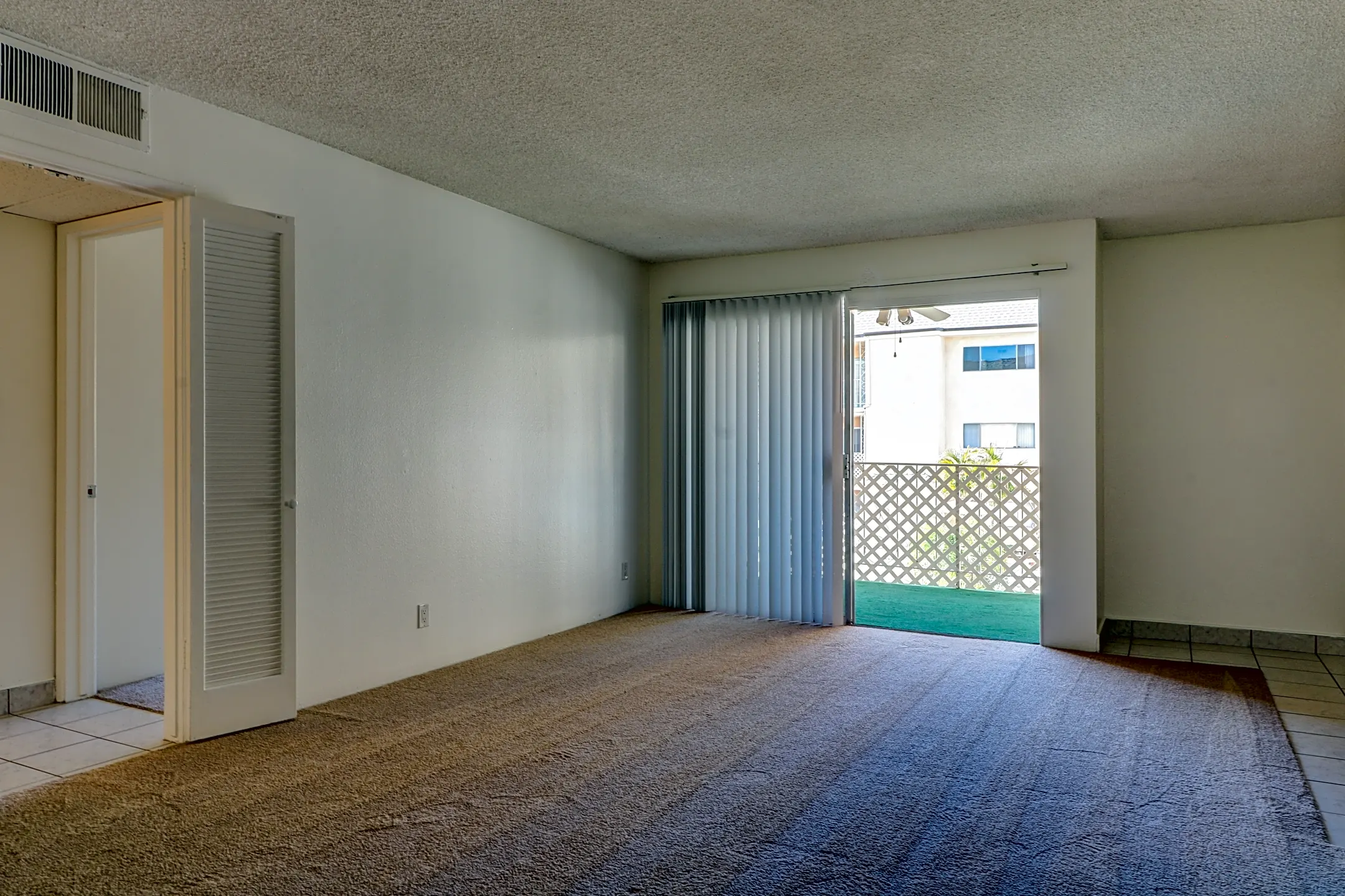 Living Room - Del Mar - Pasadena, CA