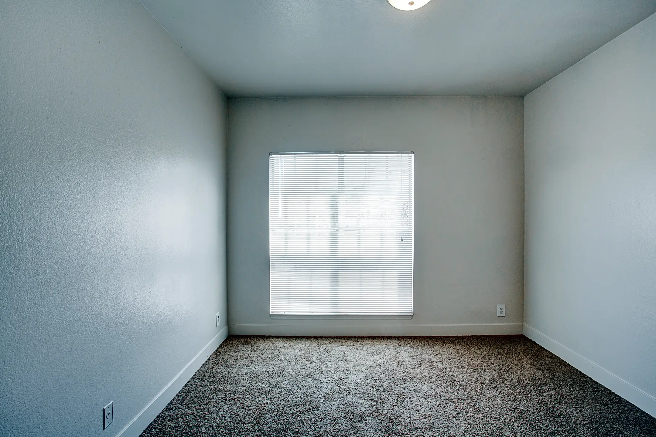 Preston Hollow 4150 South 300 East Salt Lake City, UT Apartments